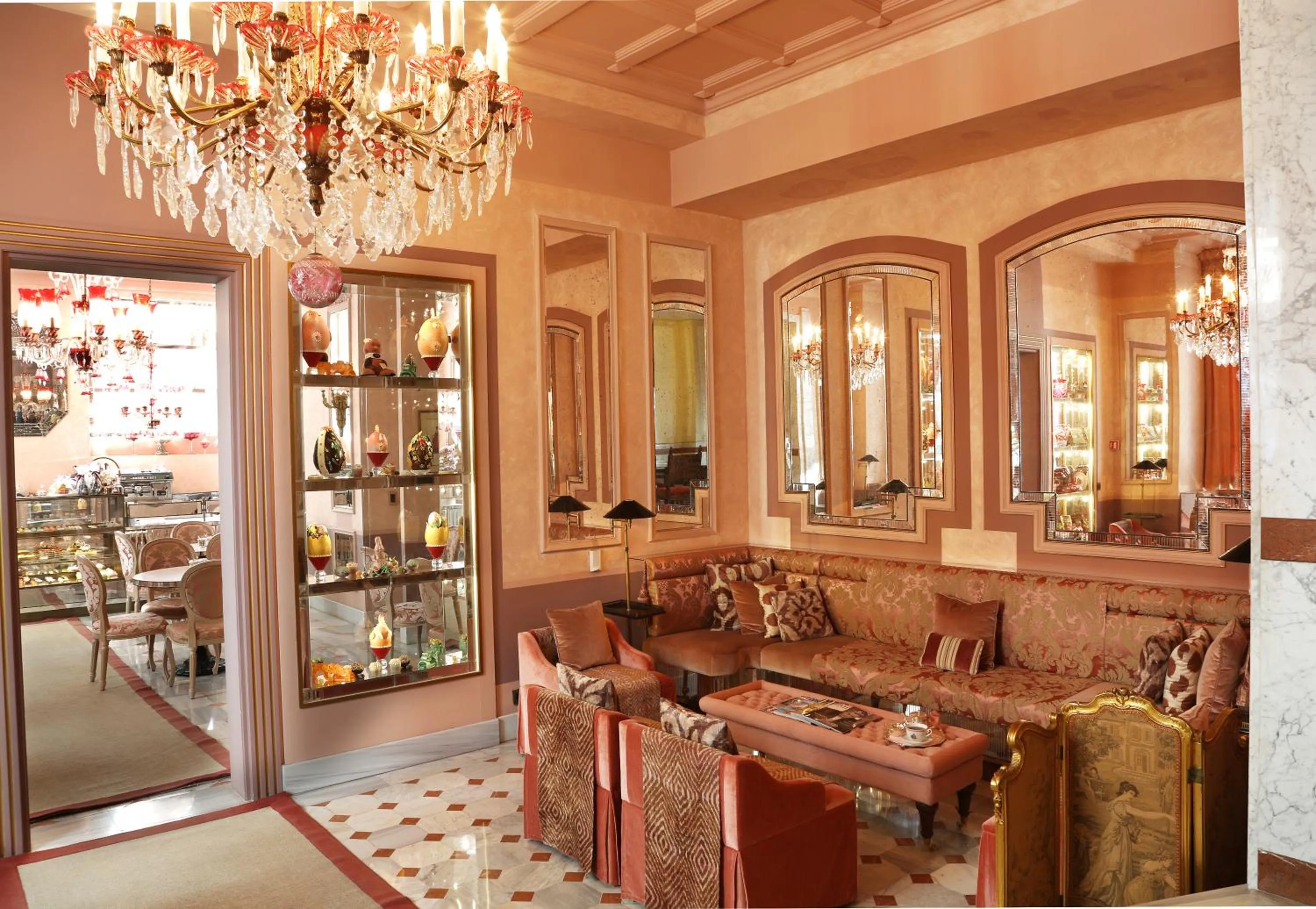 Restaurant/places to eat in Pera Palace Hotel