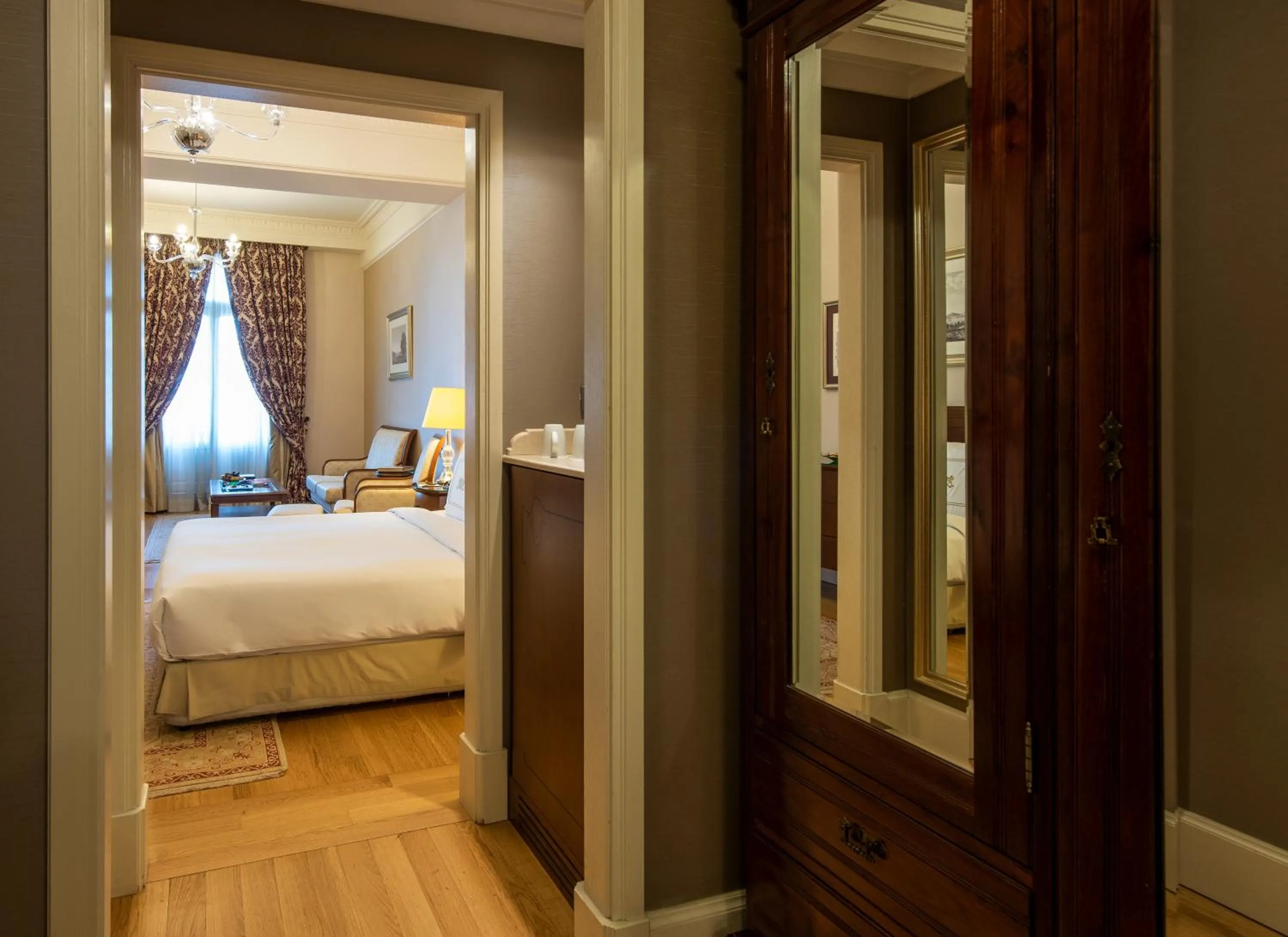 Bedroom, Bed in Pera Palace Hotel