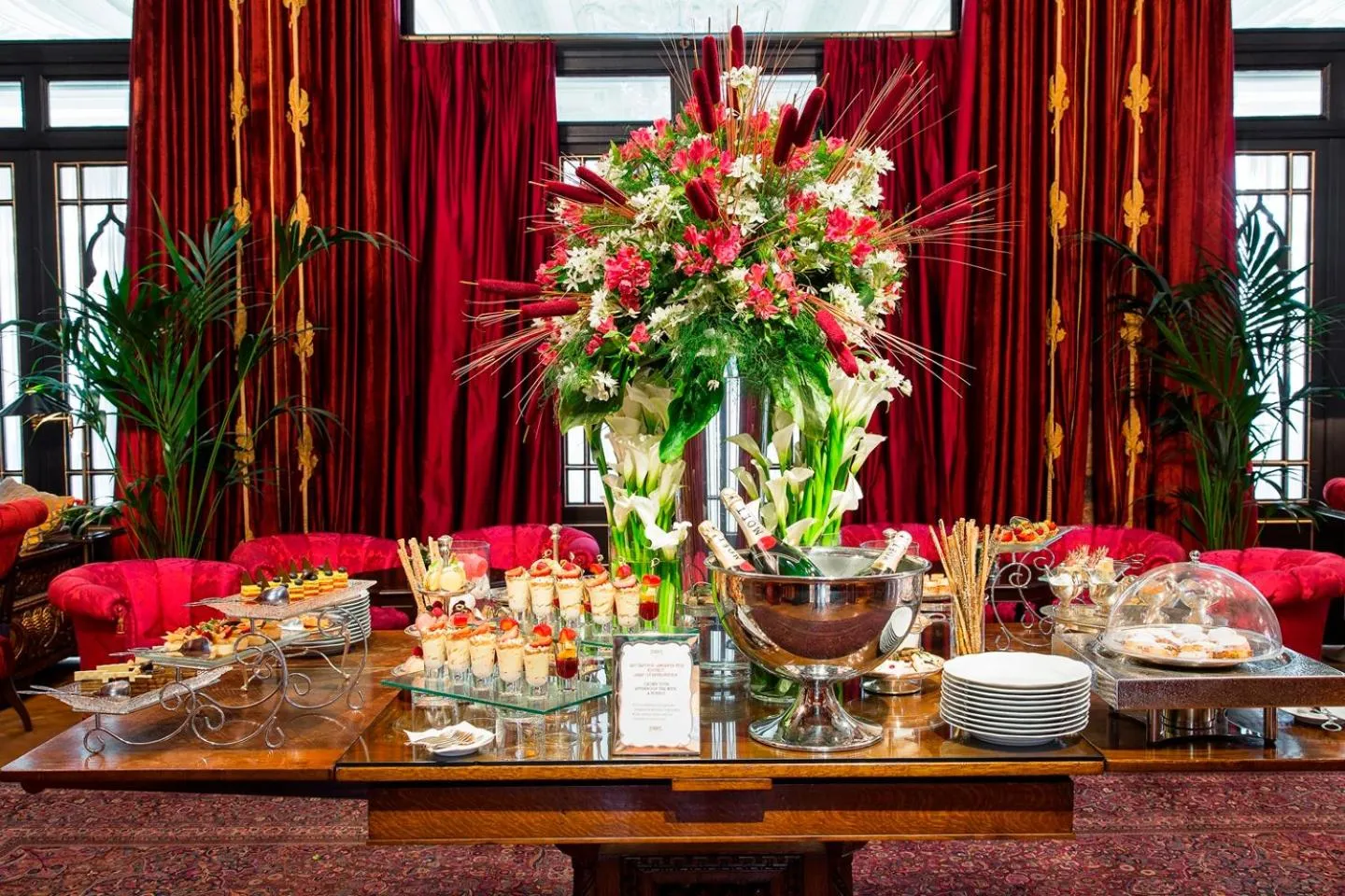 Restaurant/places to eat in Pera Palace Hotel