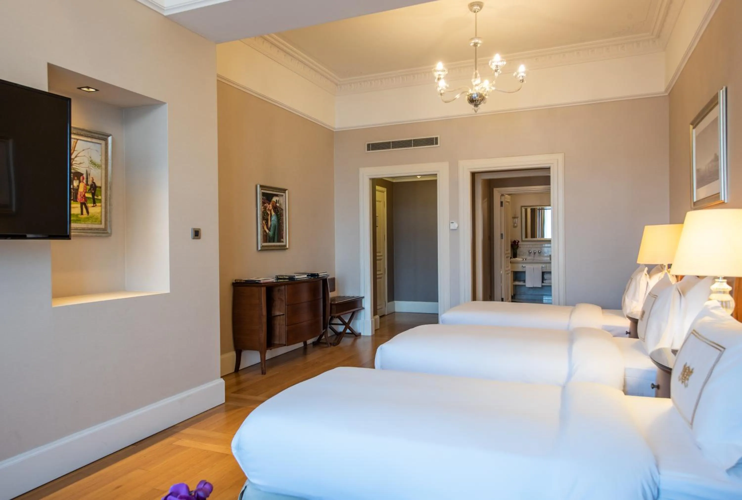 Bedroom, Bed in Pera Palace Hotel