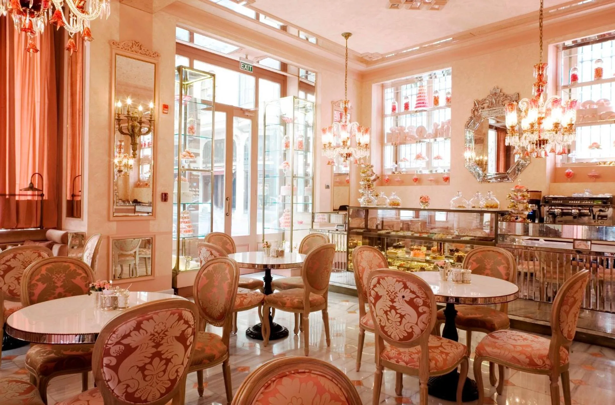 Restaurant/places to eat in Pera Palace Hotel