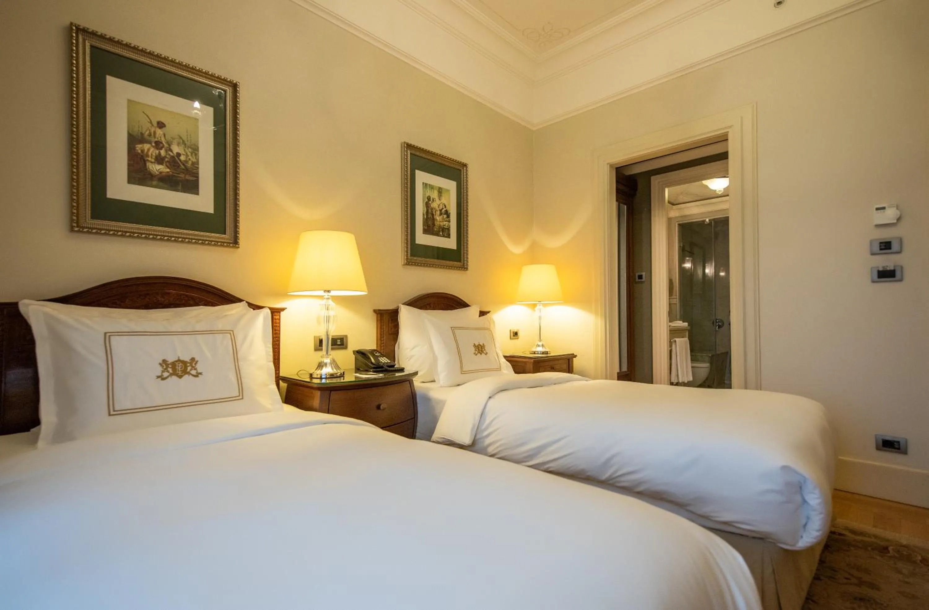 Bedroom, Bed in Pera Palace Hotel