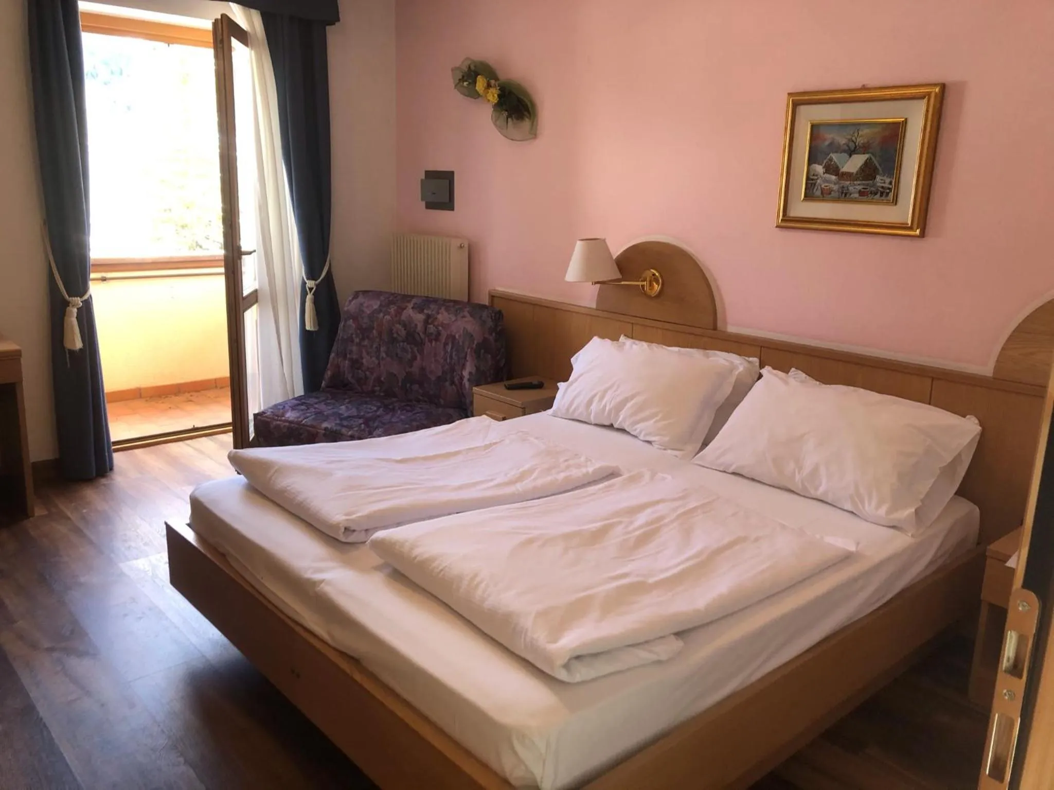 Bedroom, Bed in Alpine Touring Hotel-petfriendly