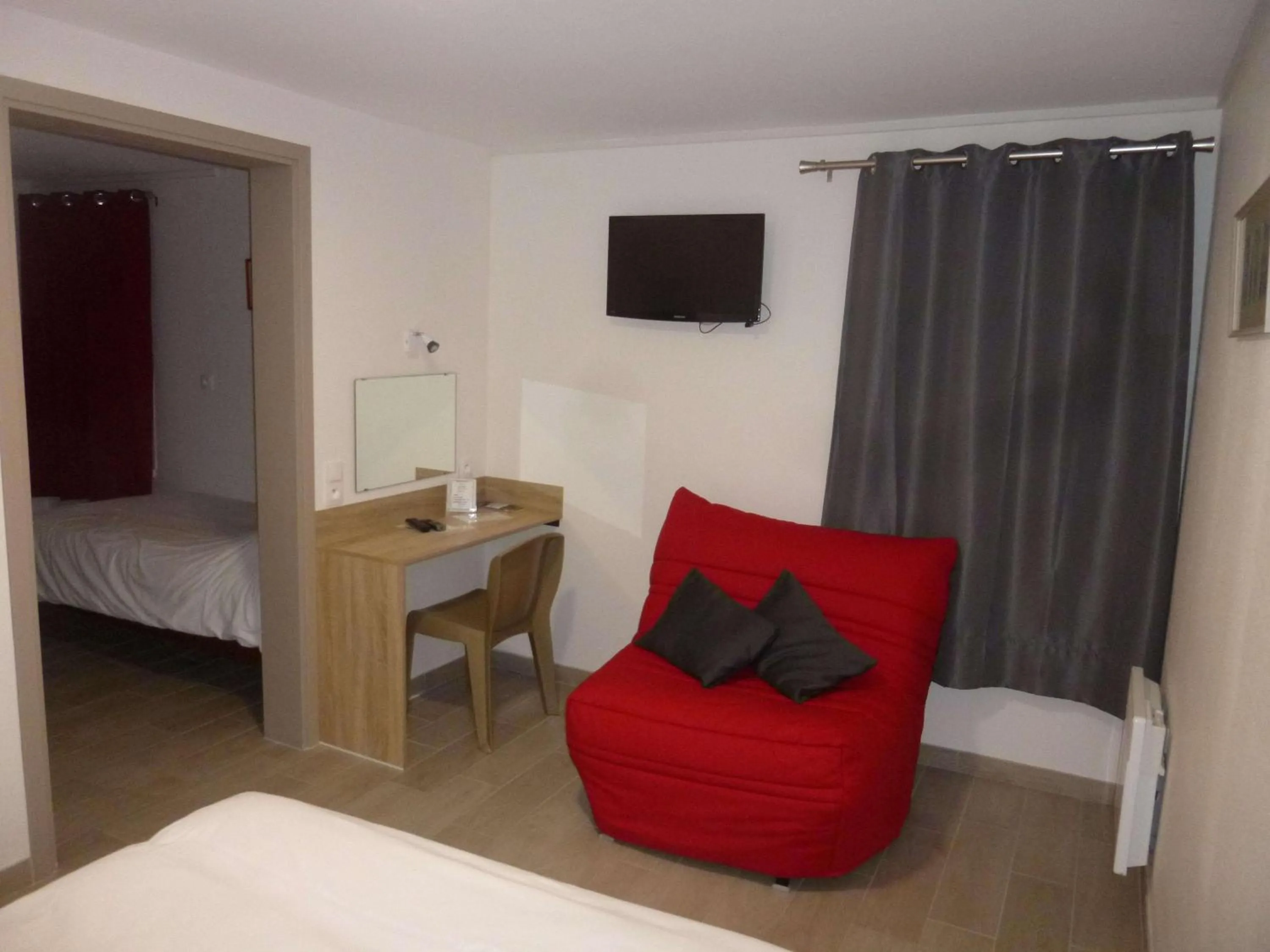 Bed in Fasthotel Angers Beaucouzé