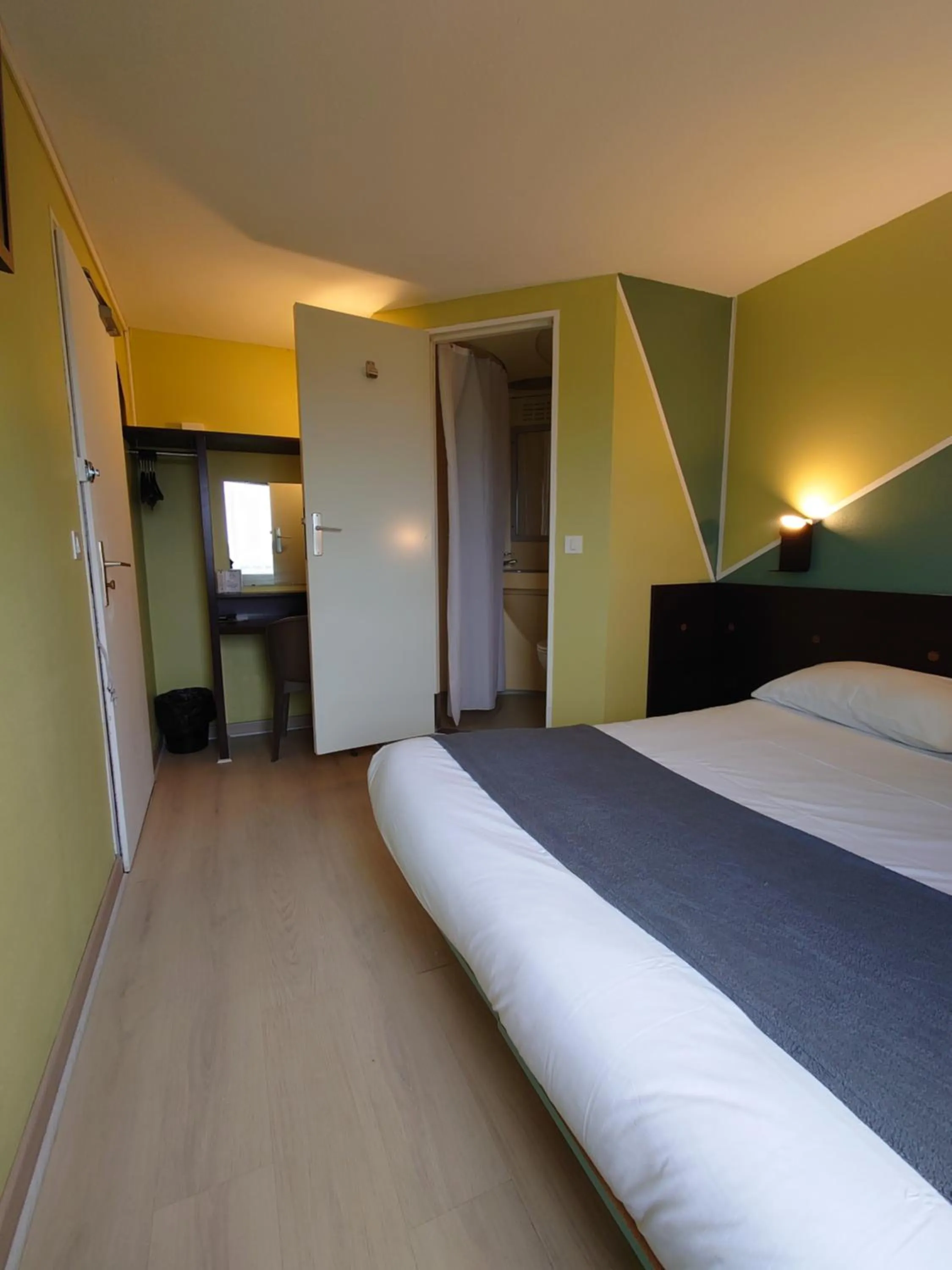 Bed in Fasthotel Angers Beaucouzé