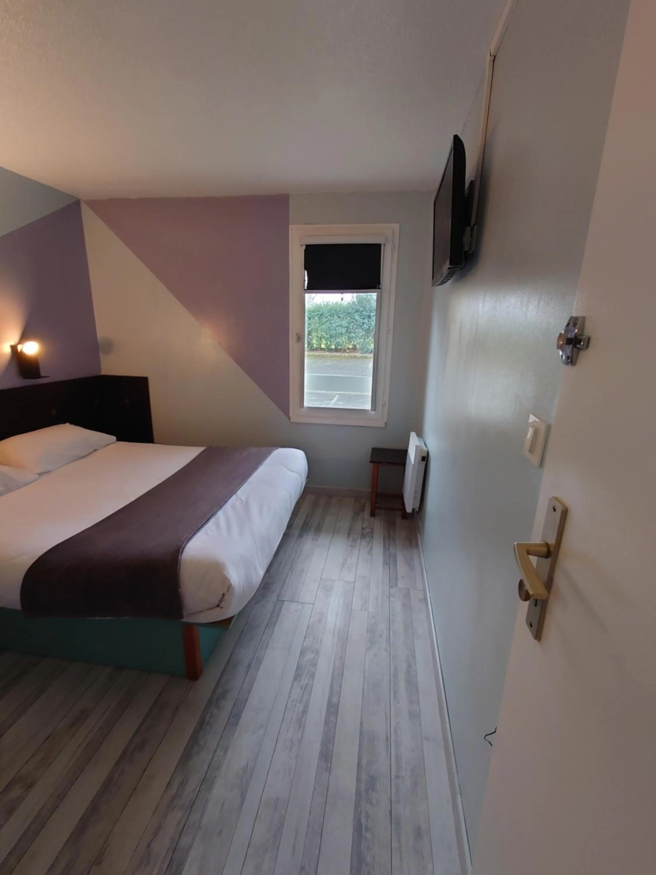 Bed in Fasthotel Angers Beaucouzé