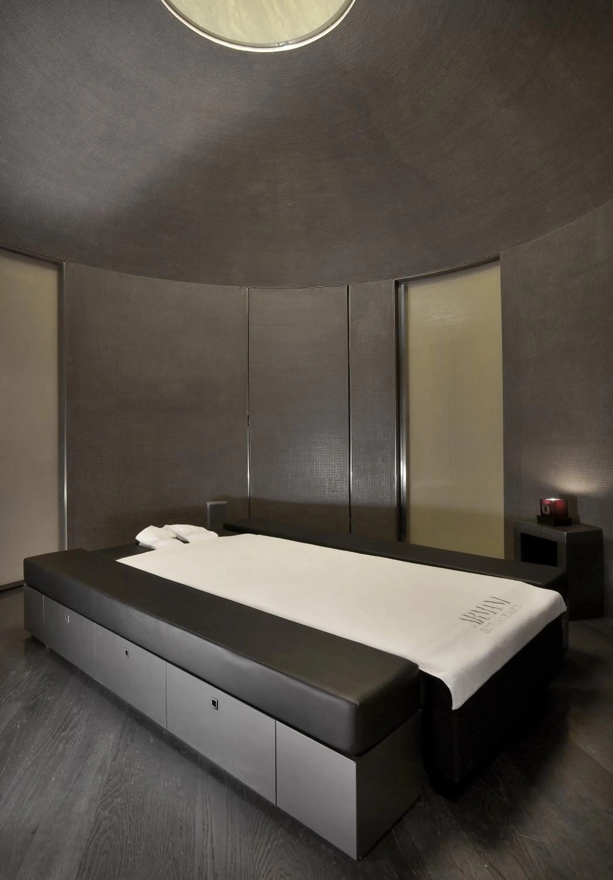 Spa and wellness centre/facilities, Bed in Armani Hotel Dubai, Burj Khalifa
