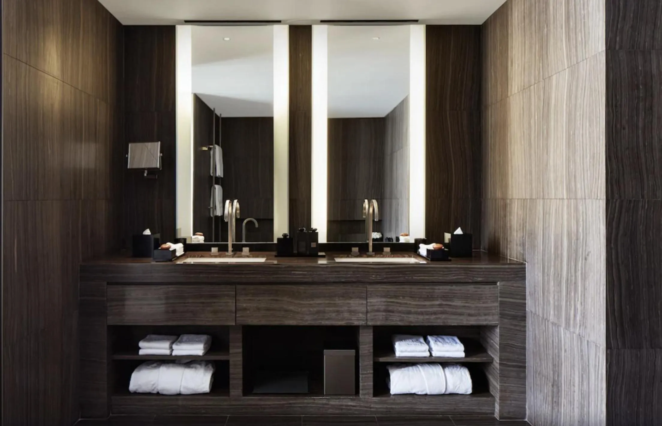 Bathroom in Armani Hotel Dubai, Burj Khalifa