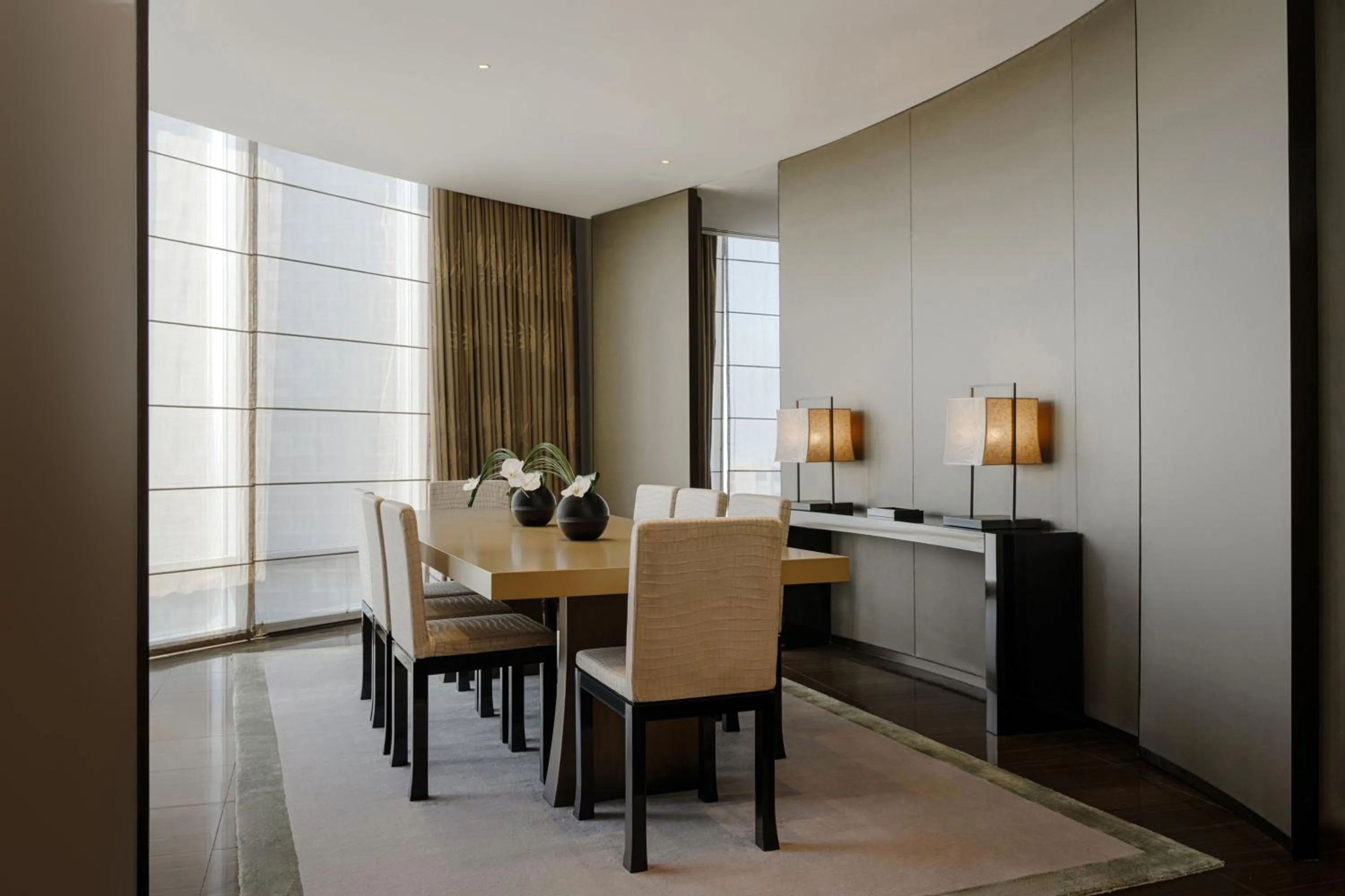Dining area in Armani Hotel Dubai, Burj Khalifa
