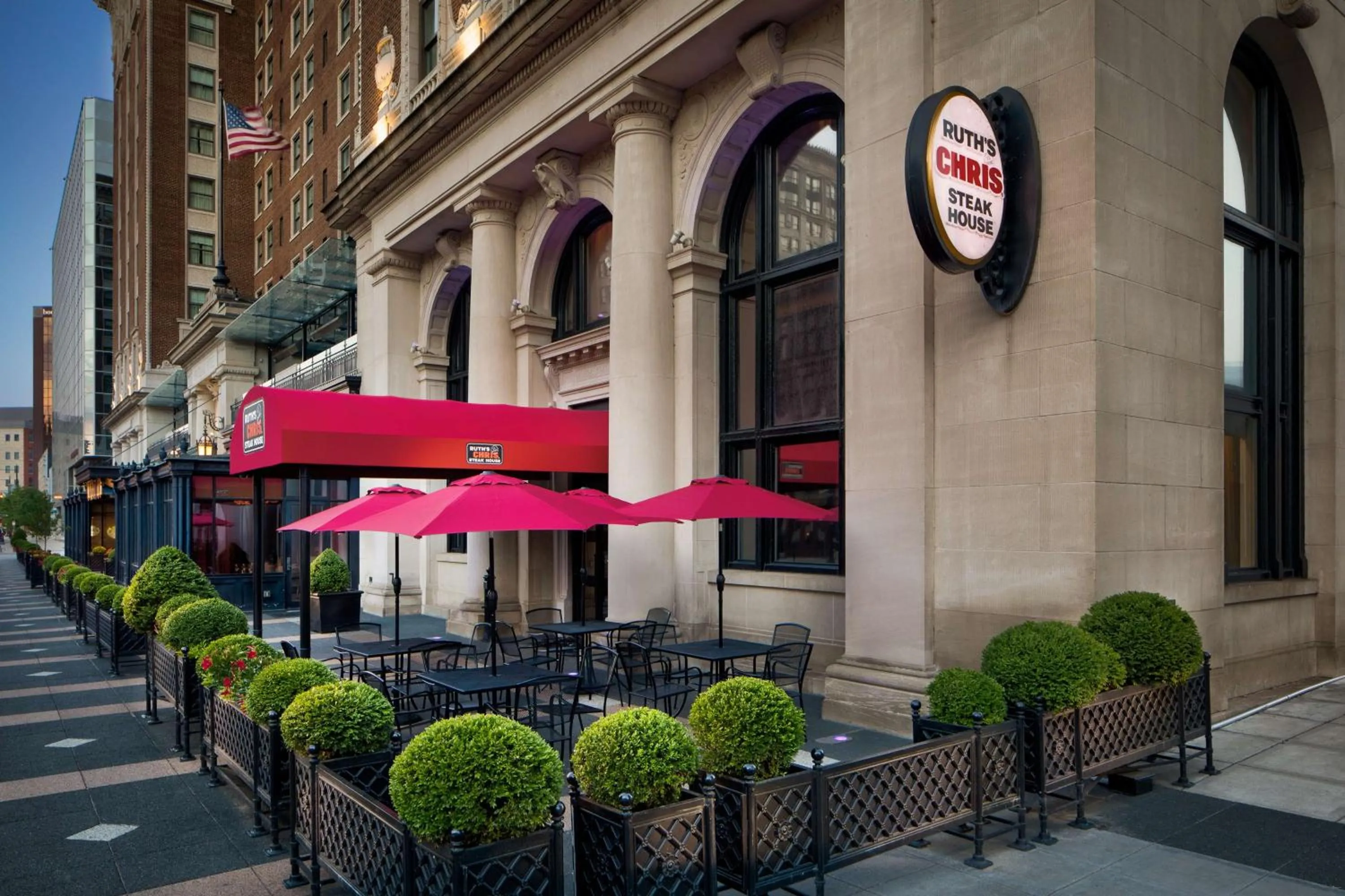 Restaurant/places to eat in Amway Grand Plaza Hotel, Curio Collection by Hilton