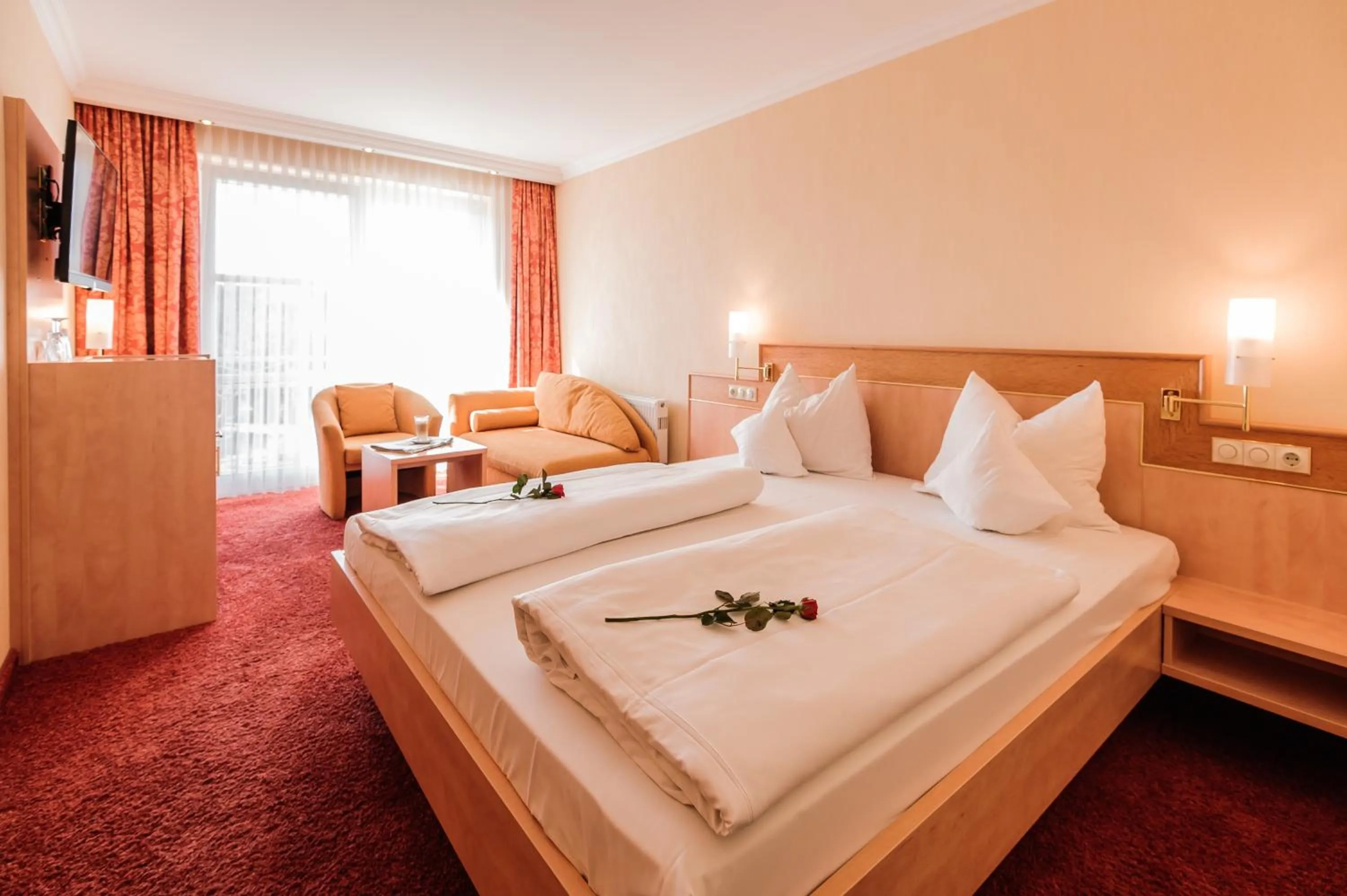 Photo of the whole room, Bed in Hotel an der Linah garni