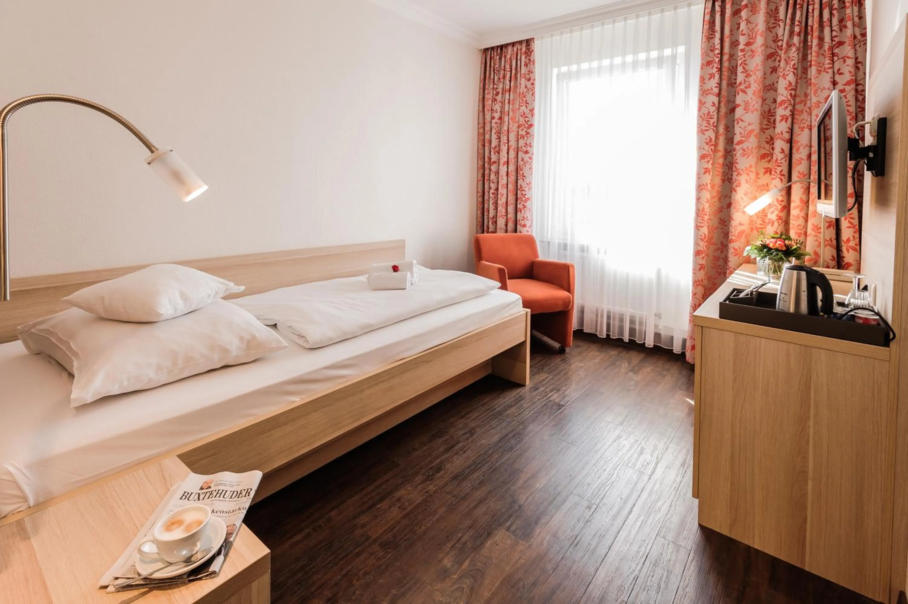 Photo of the whole room, Bed in Hotel an der Linah garni