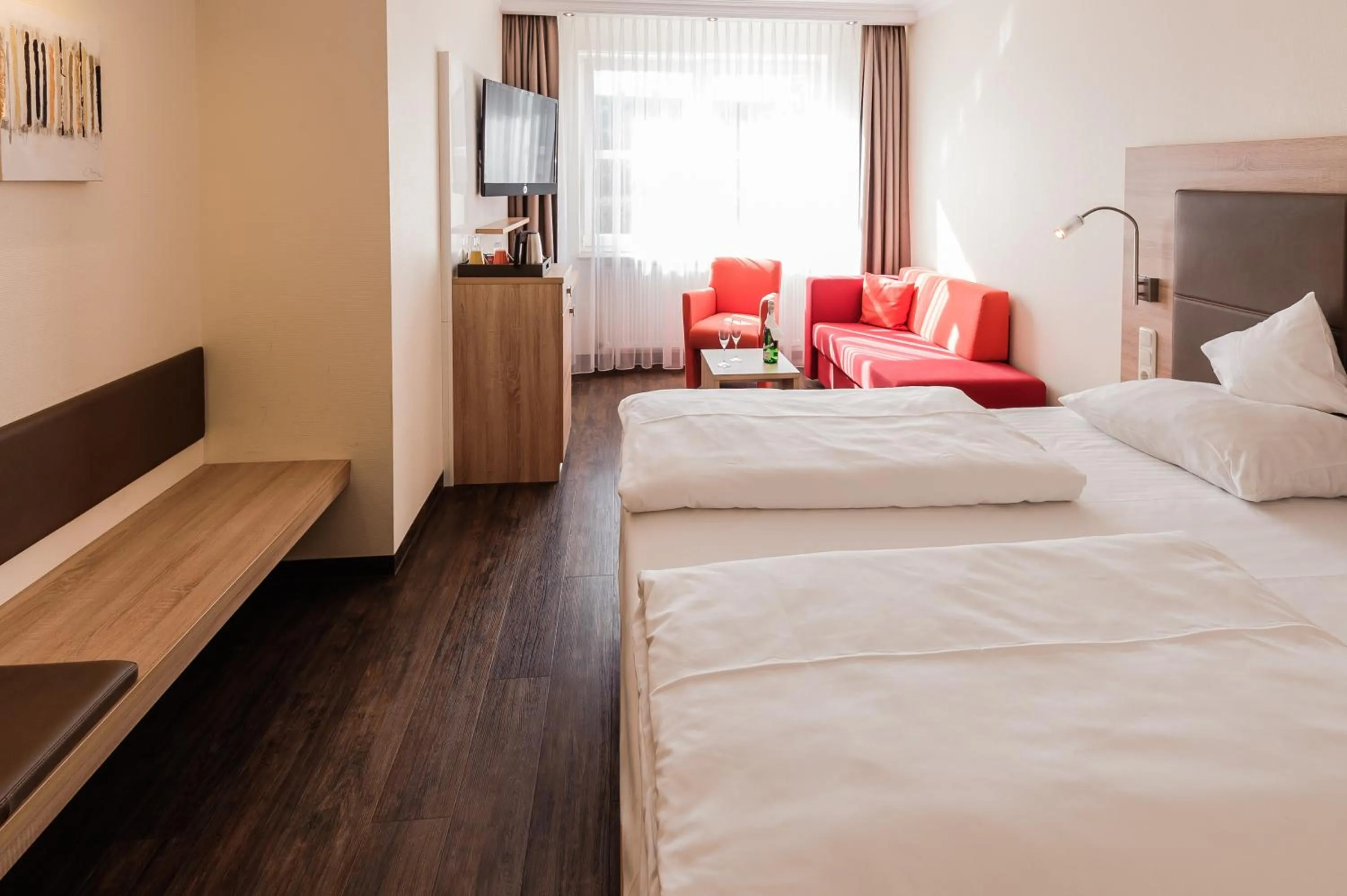 Photo of the whole room, Bed in Hotel an der Linah garni