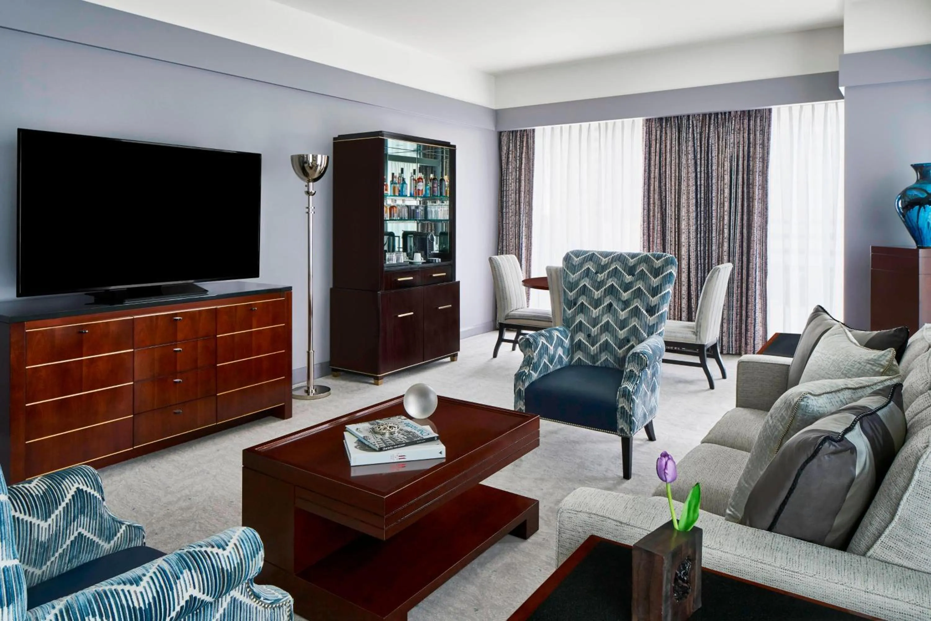 Living room in The Ritz-Carlton, Charlotte