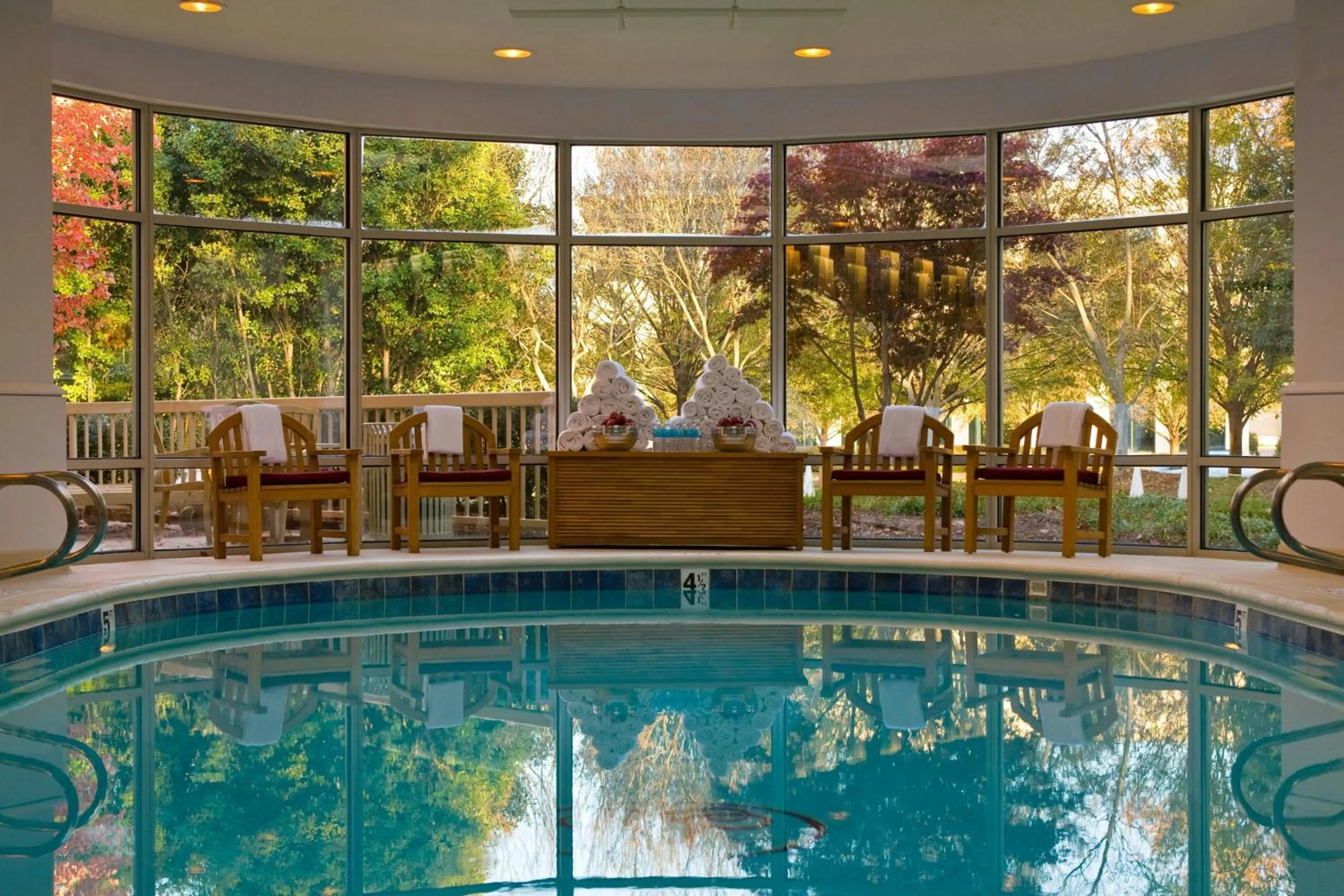 Swimming pool in Renaissance Charlotte SouthPark Hotel