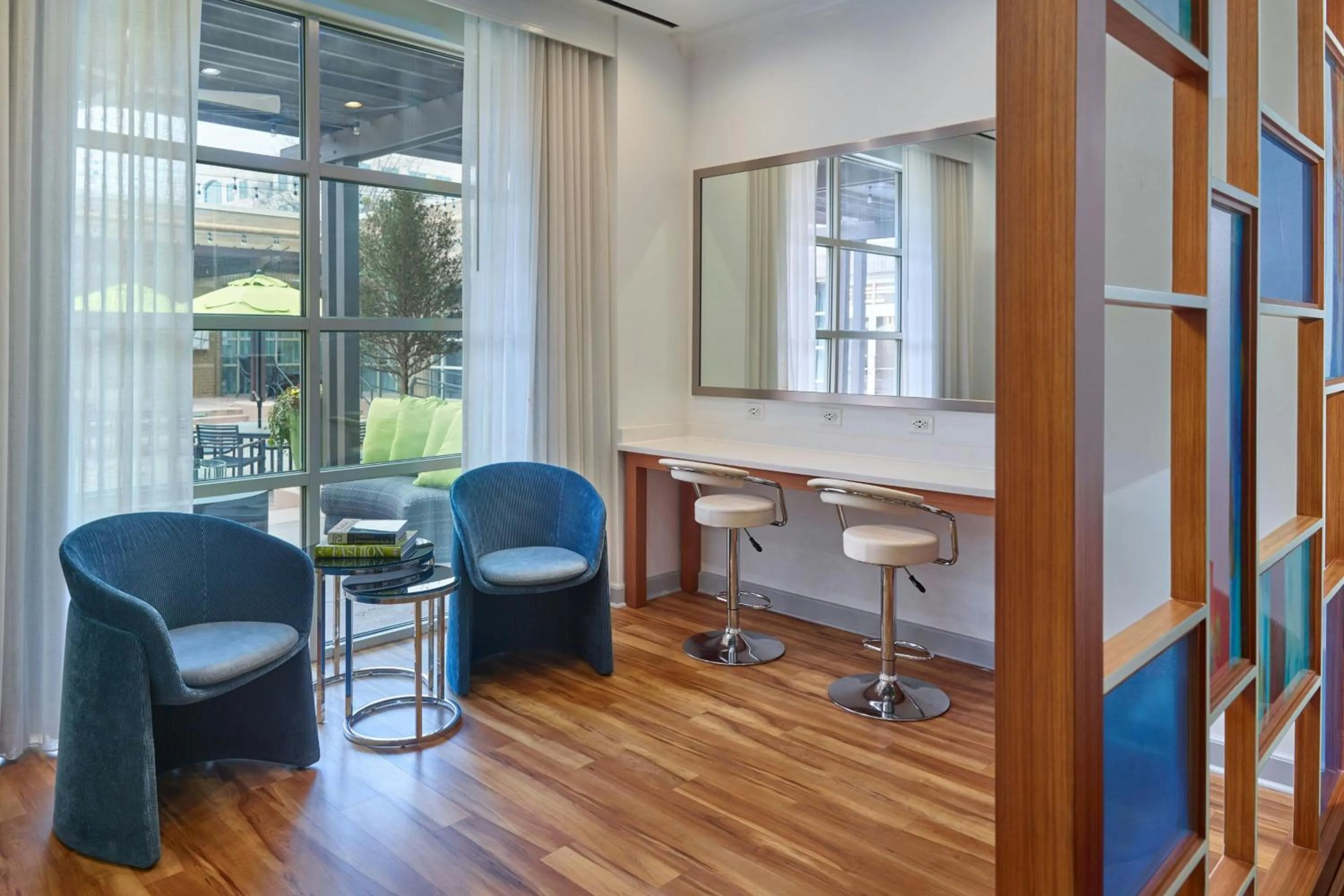 Photo of the whole room in Renaissance Charlotte SouthPark Hotel