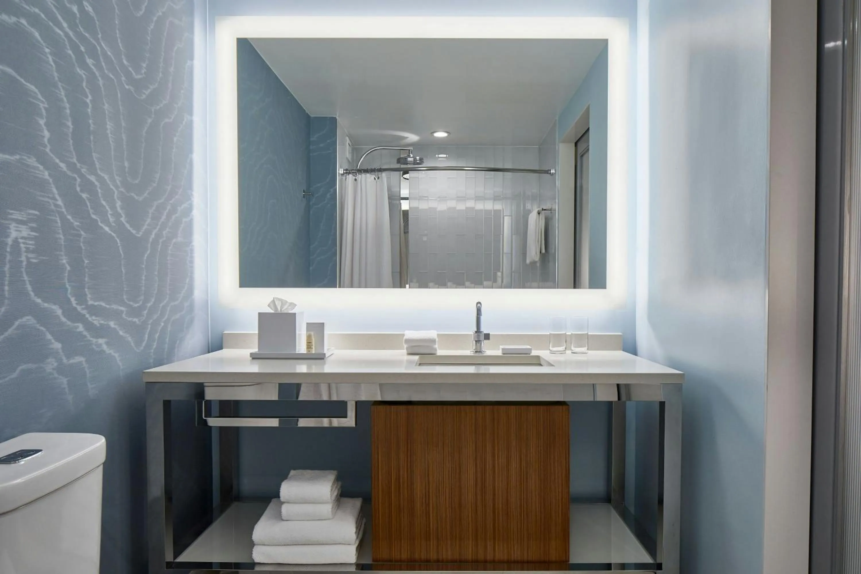 Bathroom in Renaissance Charlotte SouthPark Hotel