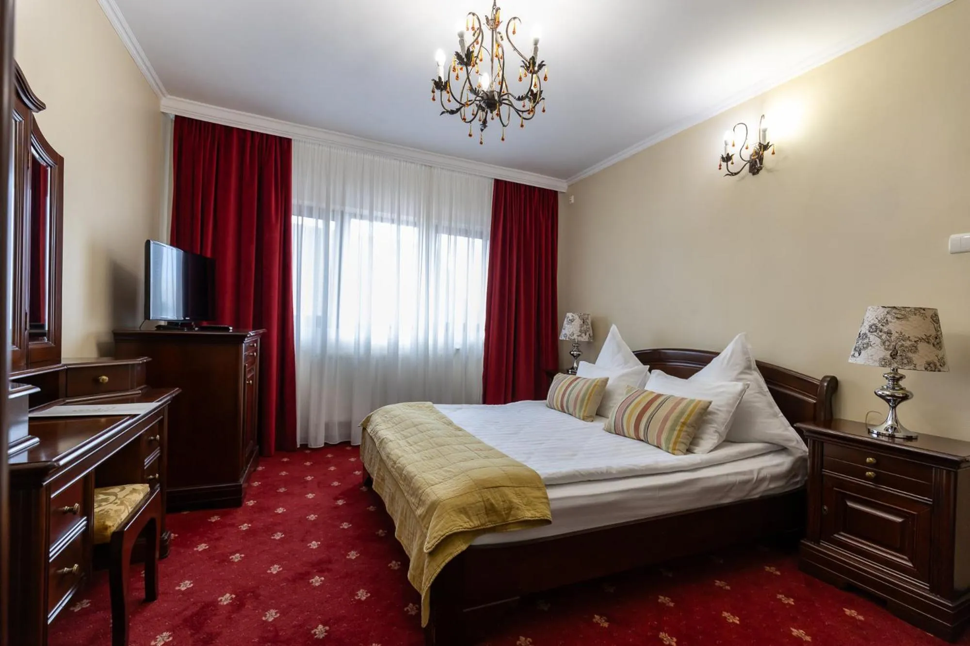 Bed in Hotel Capitol