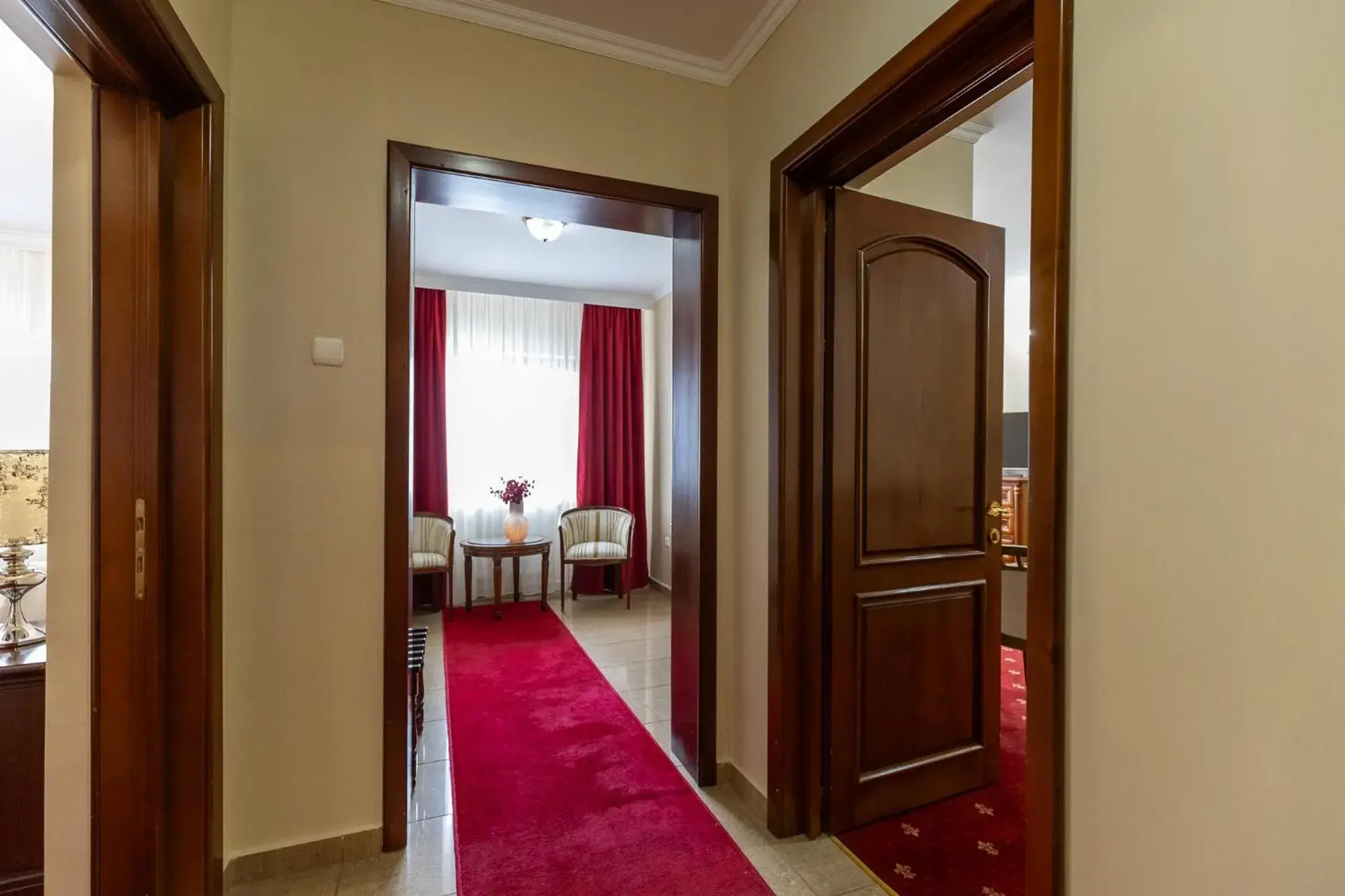 Suite in Hotel Capitol Suite in Hotel Capitol