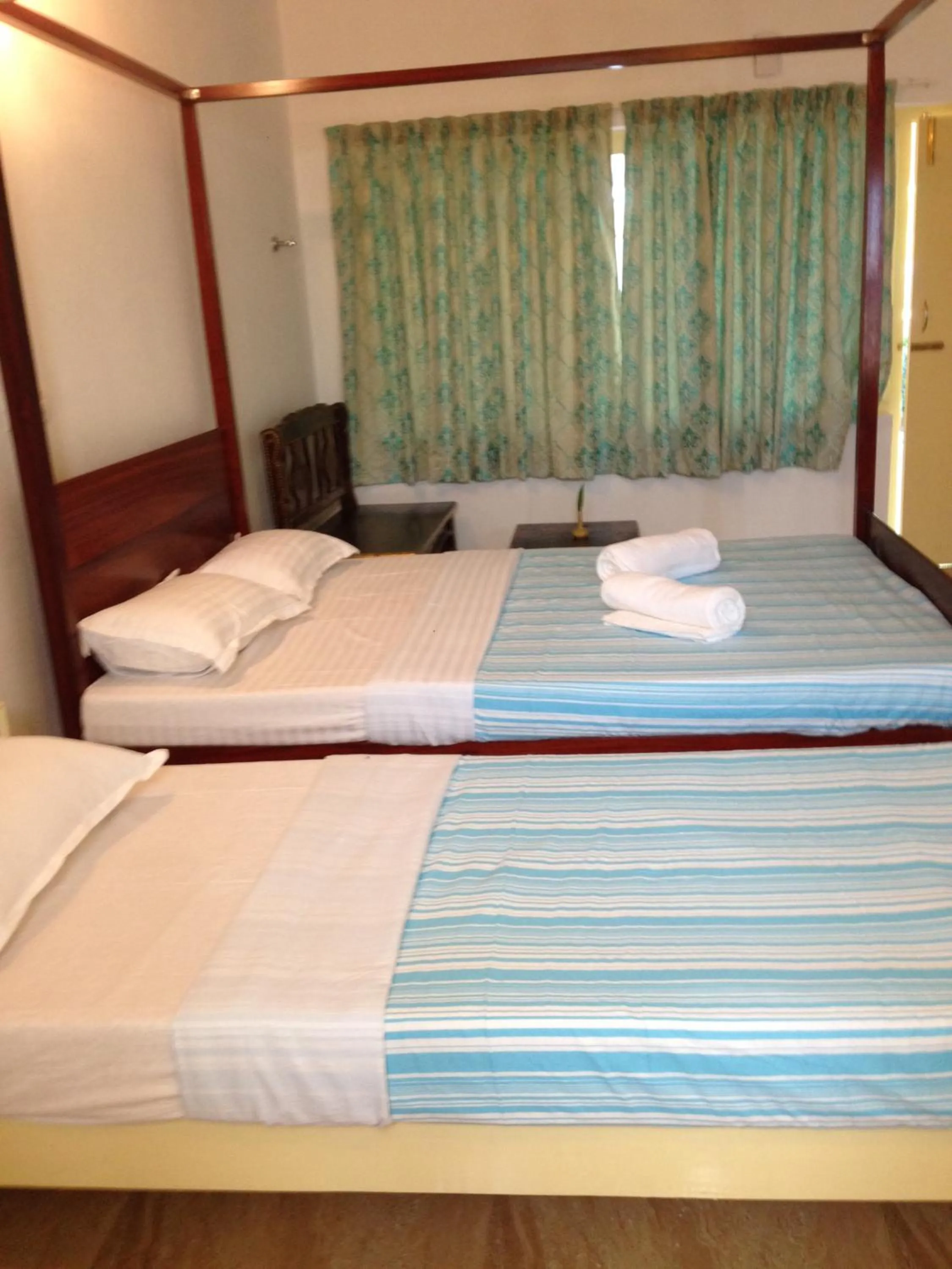 Bed in Meya Beach Walk Hotel