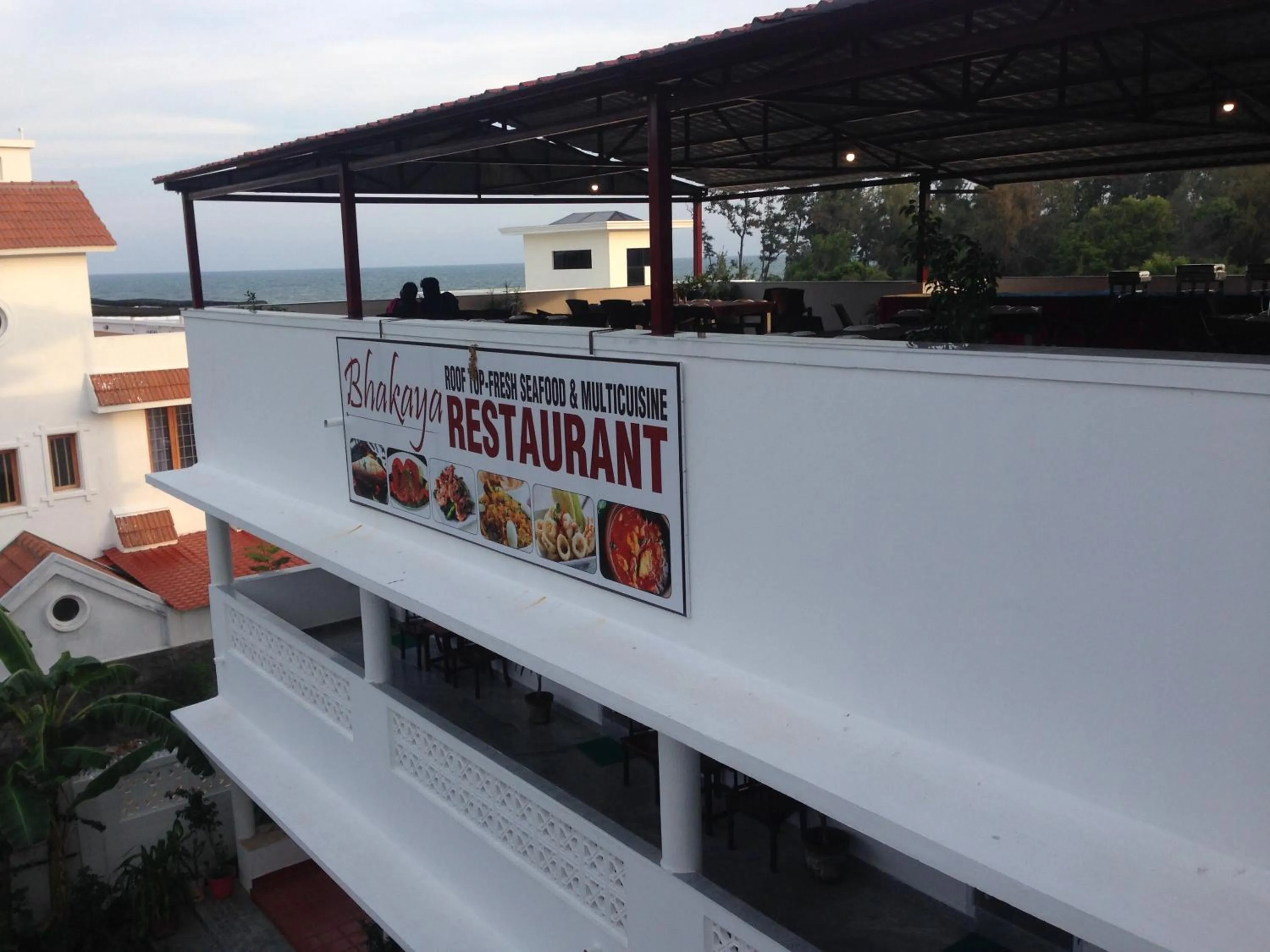 Restaurant/places to eat in Meya Beach Walk Hotel