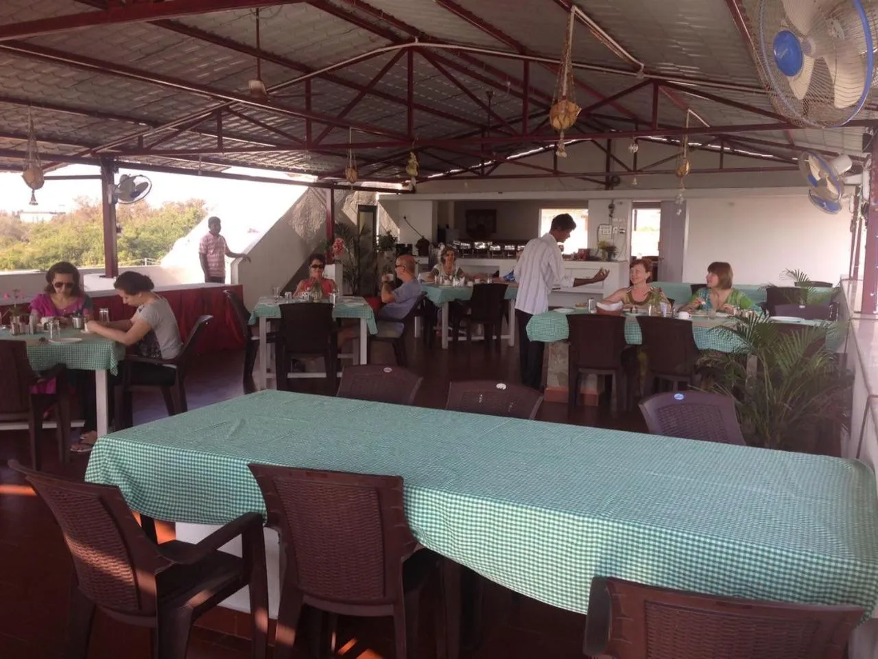 Restaurant/places to eat in Meya Beach Walk Hotel