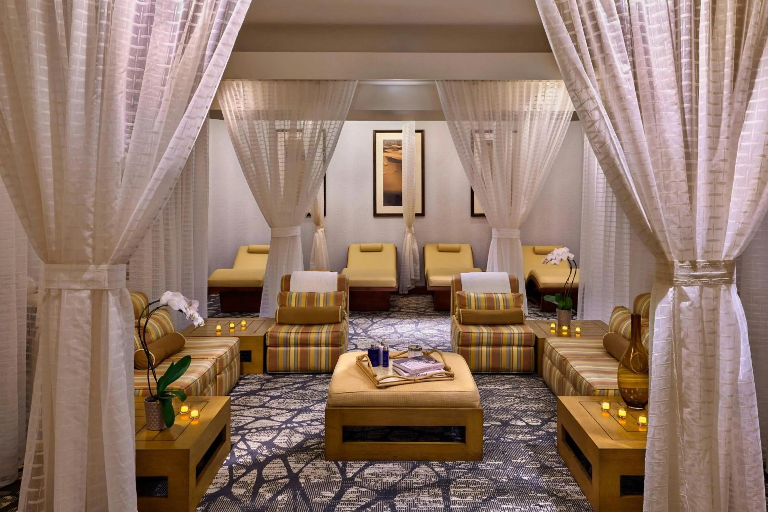 Lounge or bar in JW Marriott Desert Springs Resort & Spa