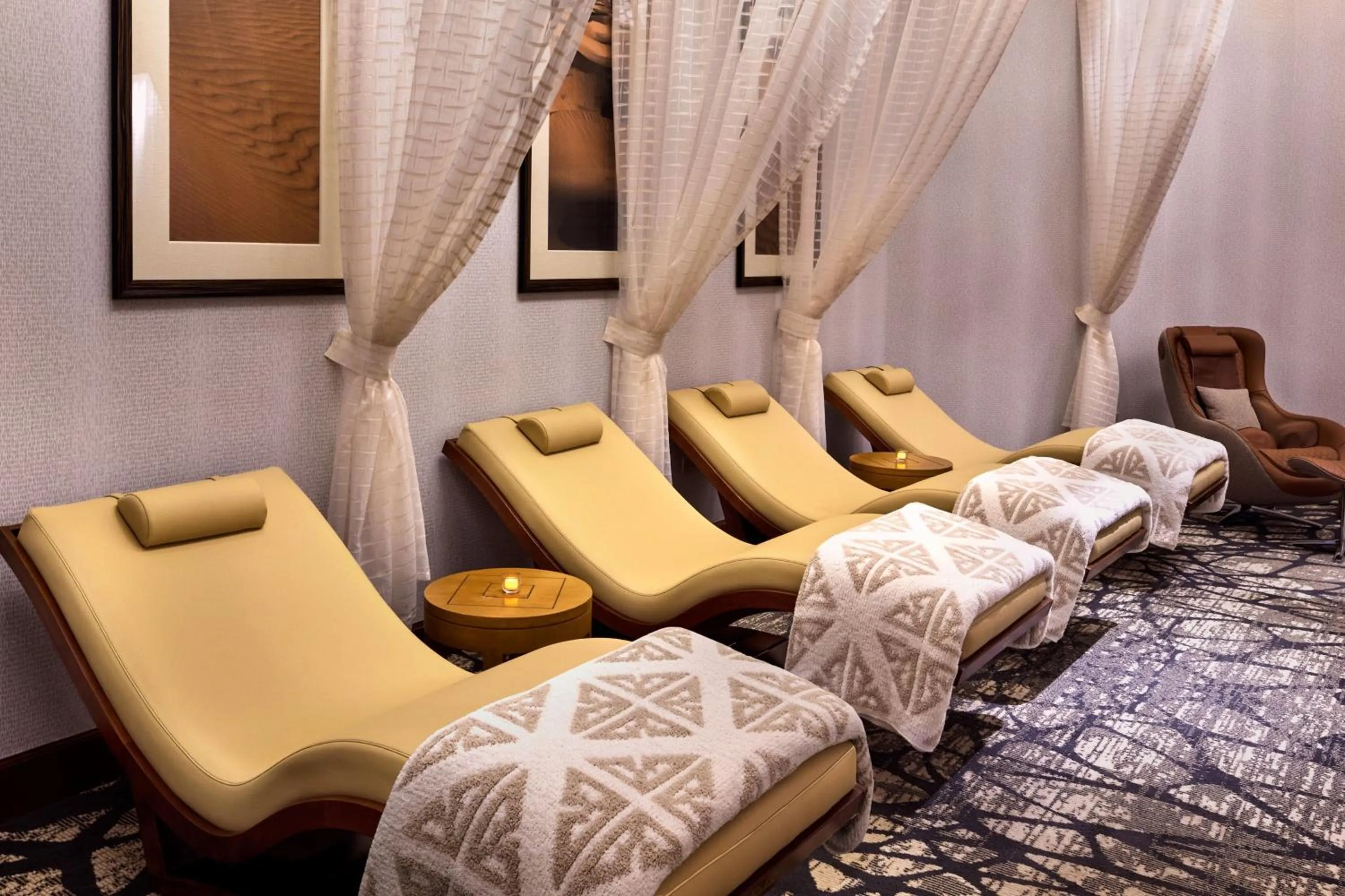 Lounge or bar in JW Marriott Desert Springs Resort & Spa