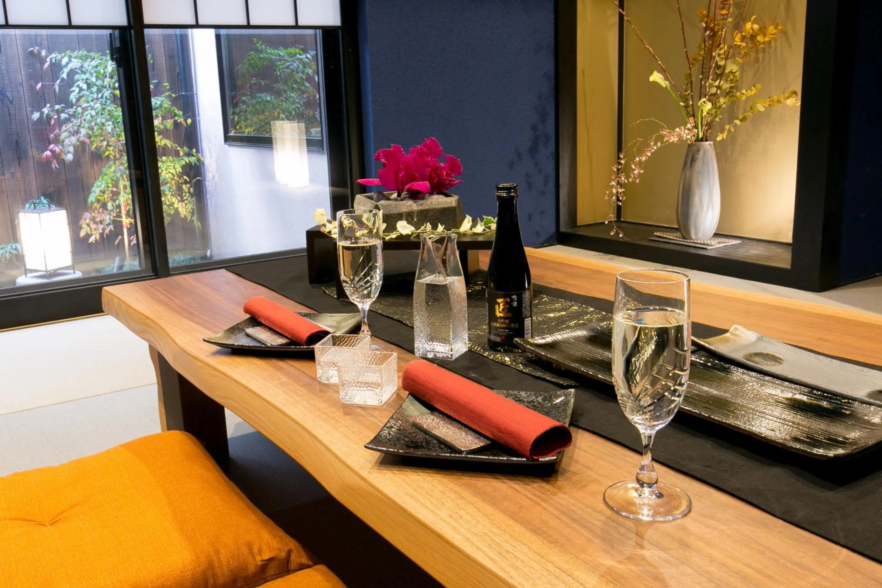 Living room in Hosta Umekoji Akari