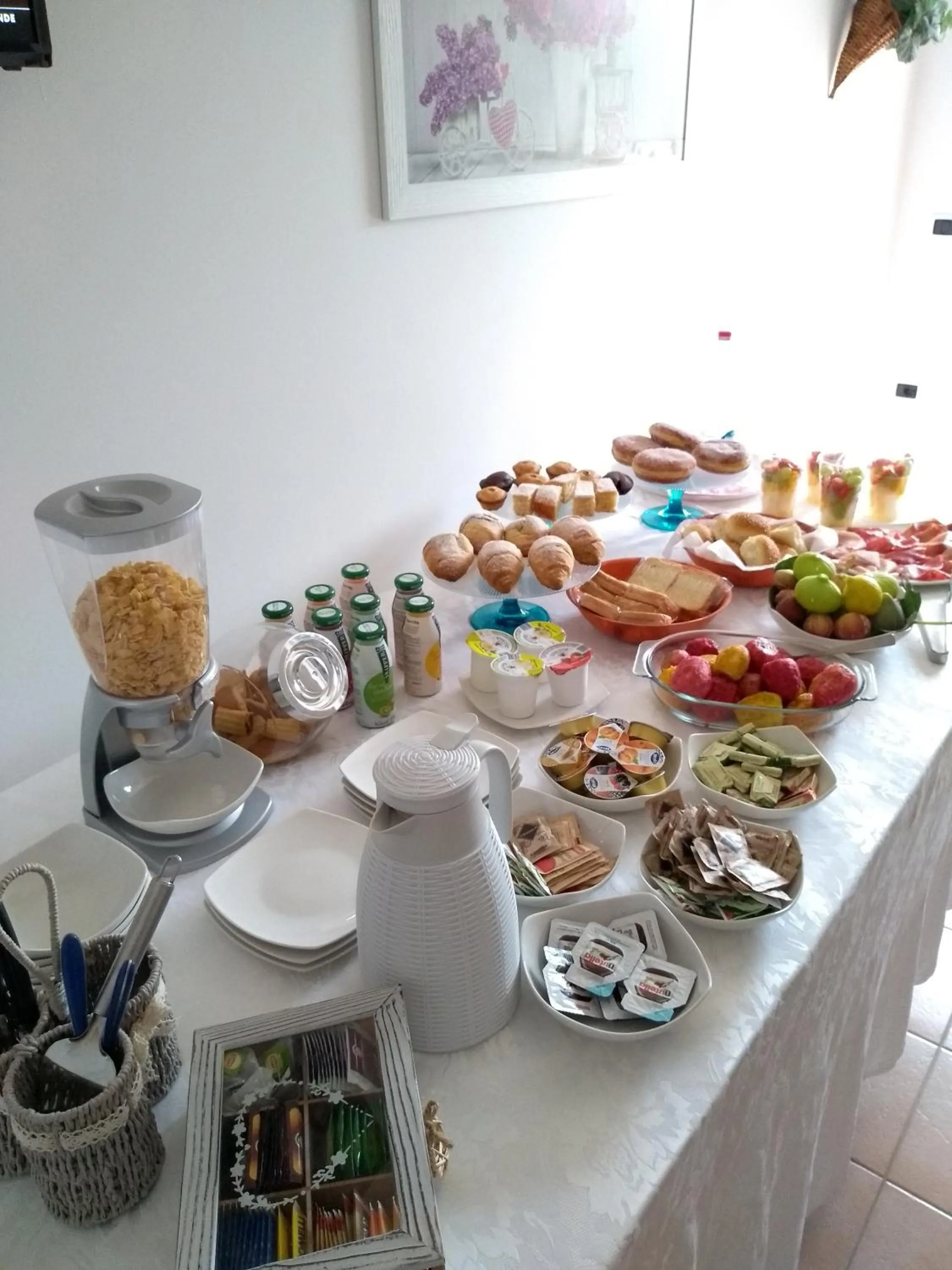 Buffet breakfast in B & B Pietra Vecchia