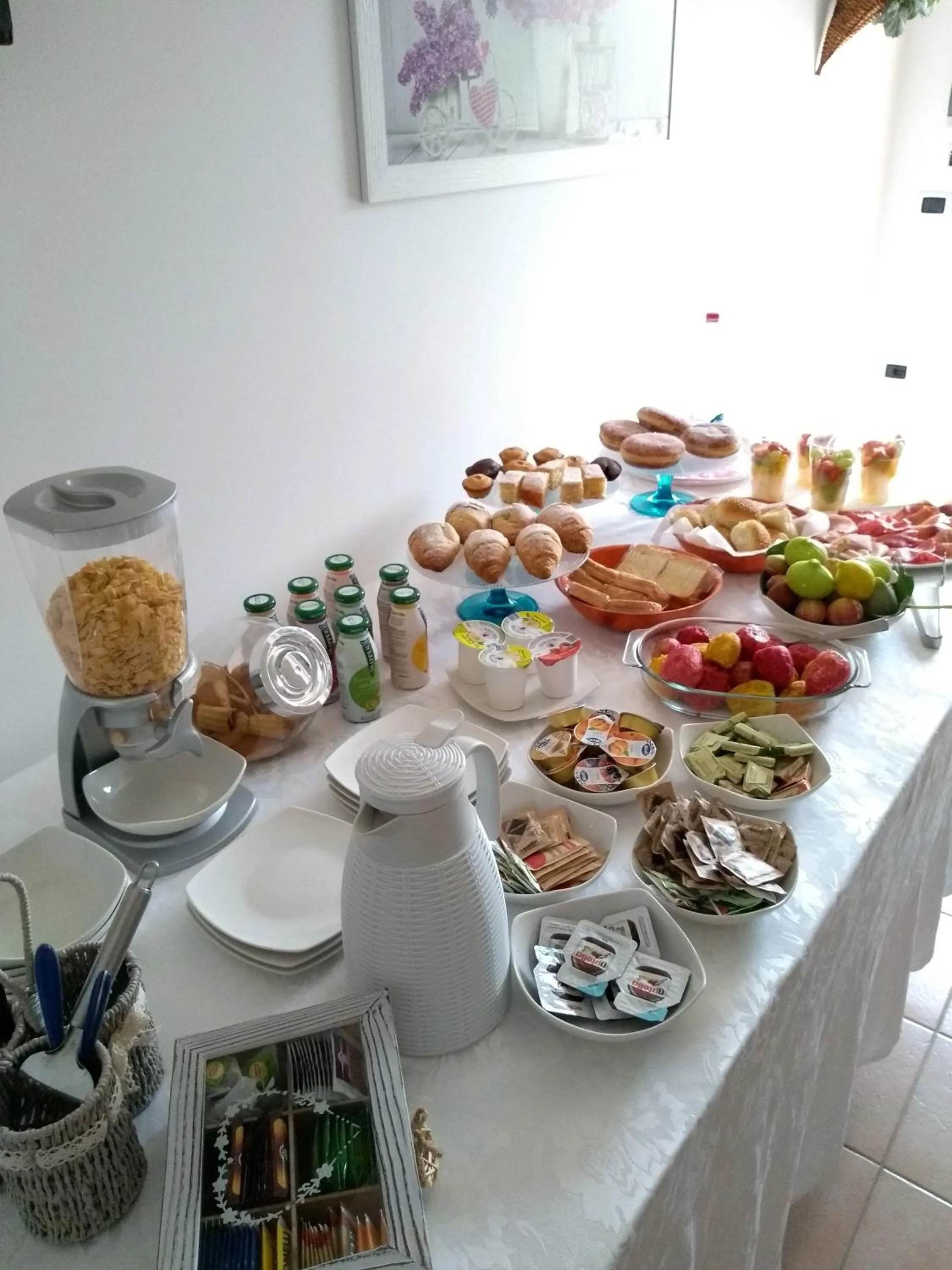 Buffet breakfast in B & B Pietra Vecchia