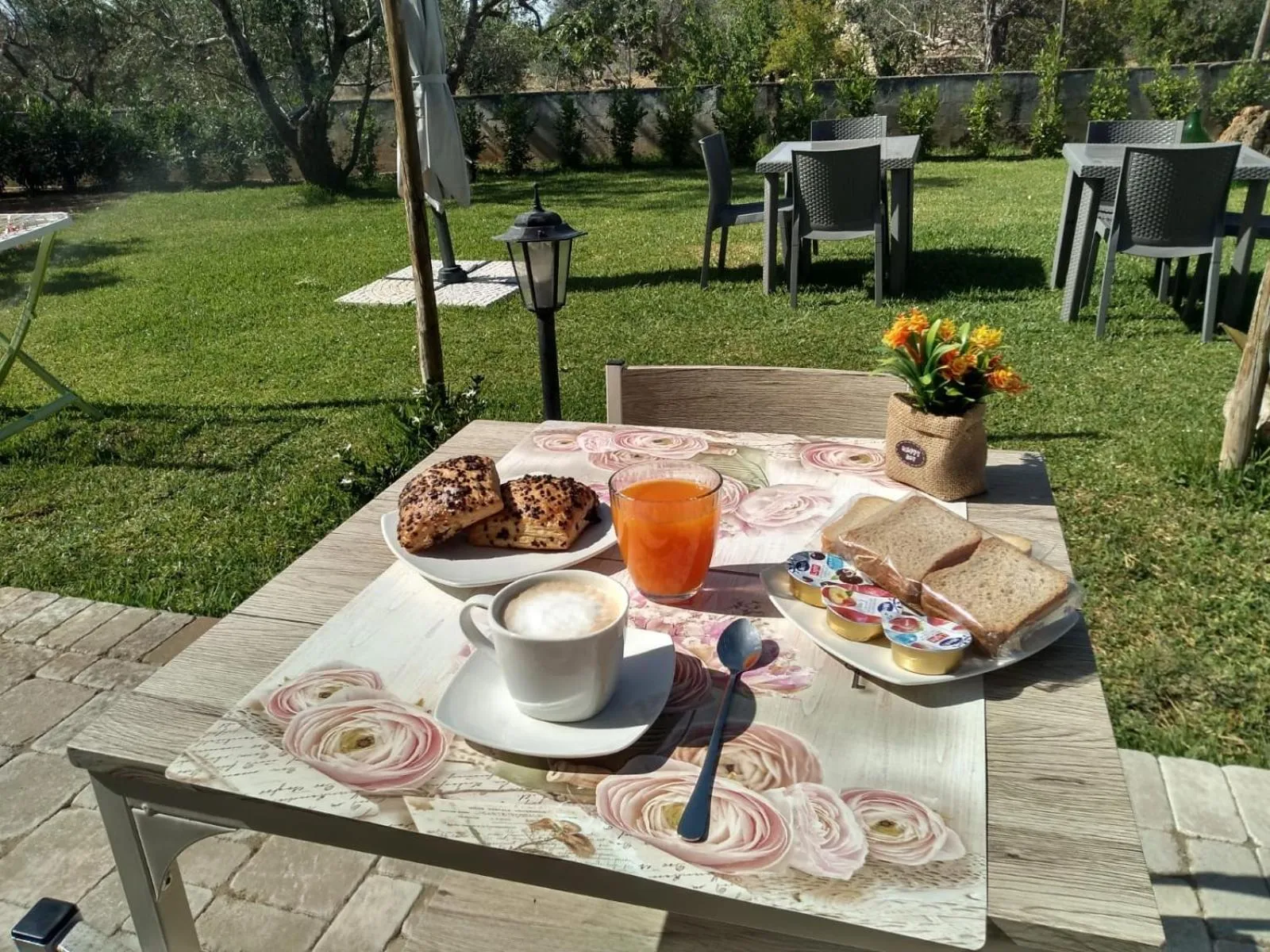 Garden view in B & B Pietra Vecchia