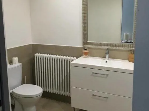 Bathroom in Maison Bacou cité 4