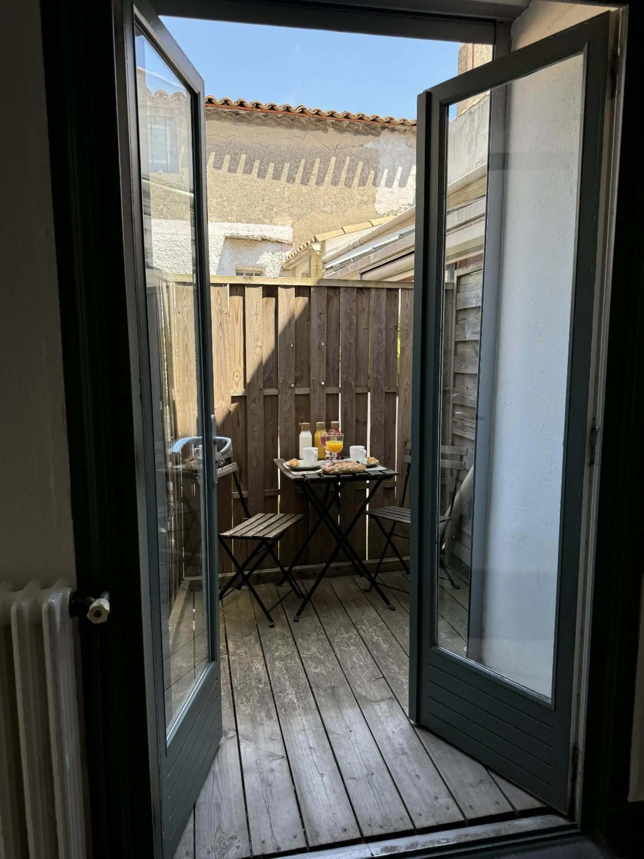 Property building in Maison Bacou cité 4
