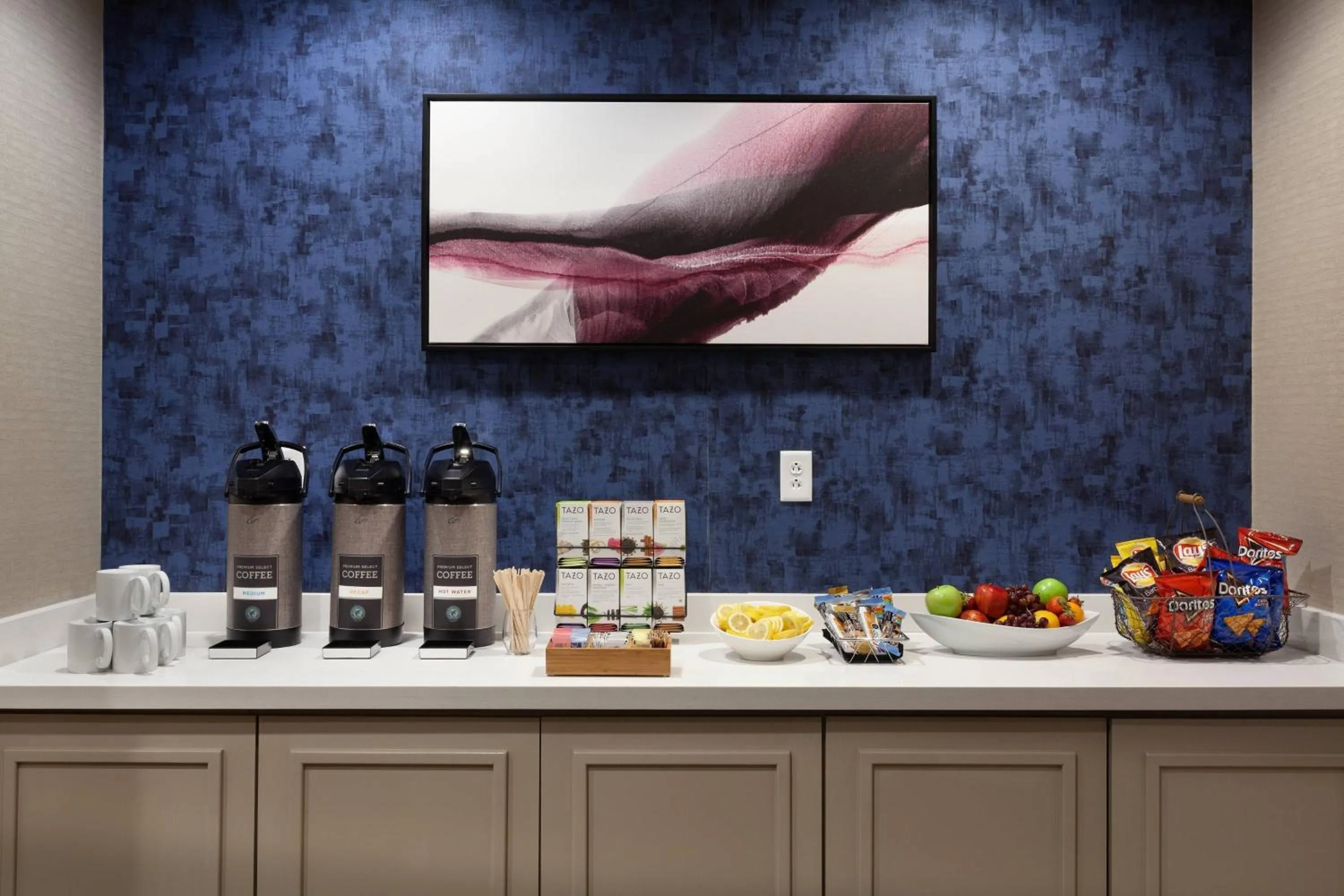 Meeting/conference room in Courtyard by Marriott Orlando Lake Buena Vista in the Marriott Village