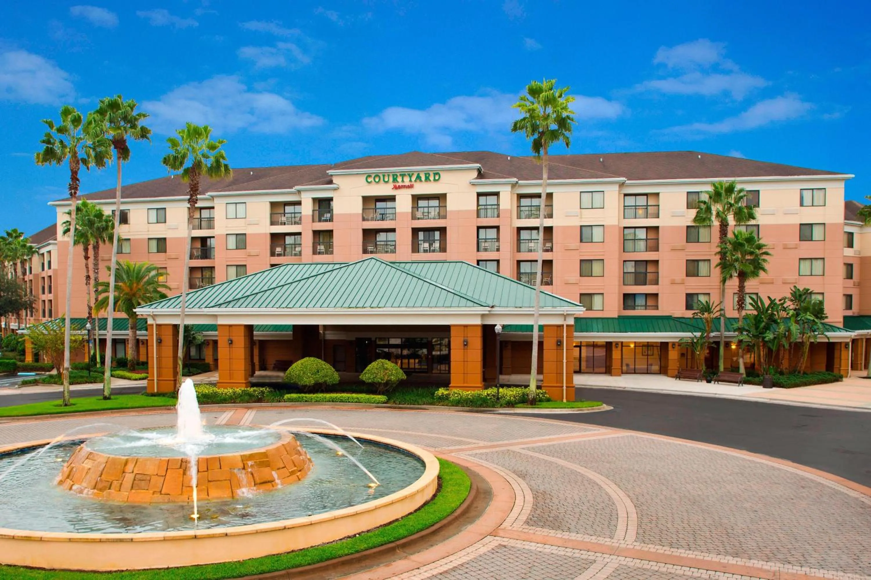 Property building in Courtyard by Marriott Orlando Lake Buena Vista in the Marriott Village