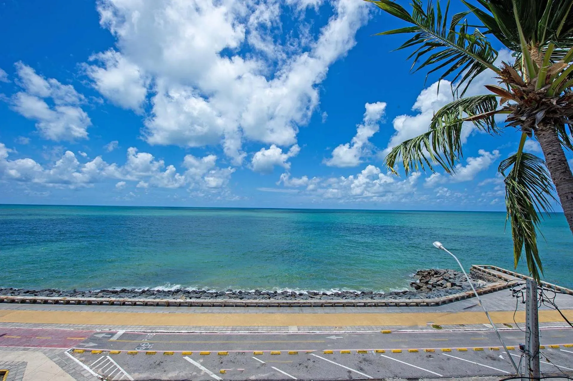 Beach in Hotel Costeiro