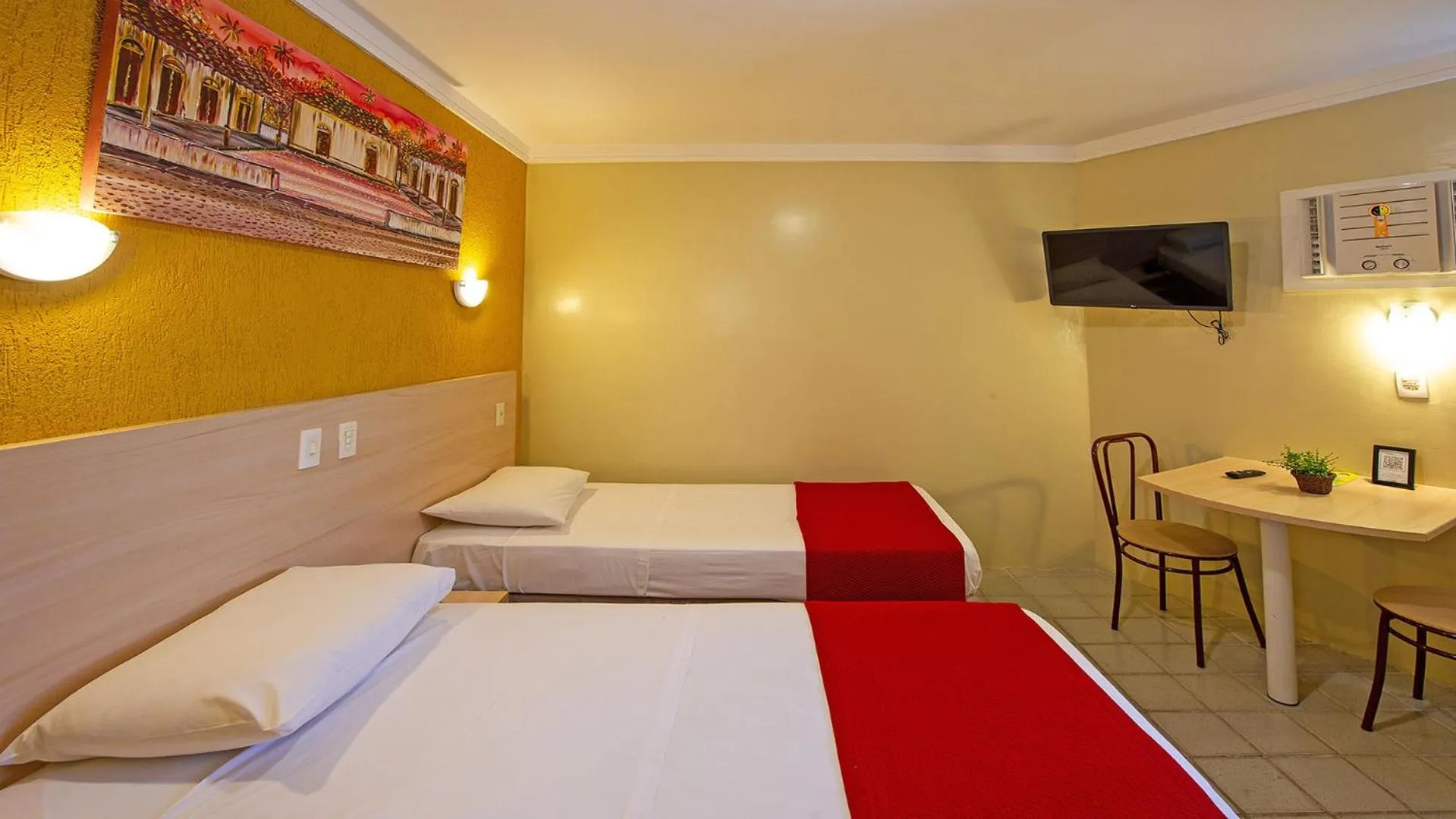 Photo of the whole room, Bed in Hotel Costeiro