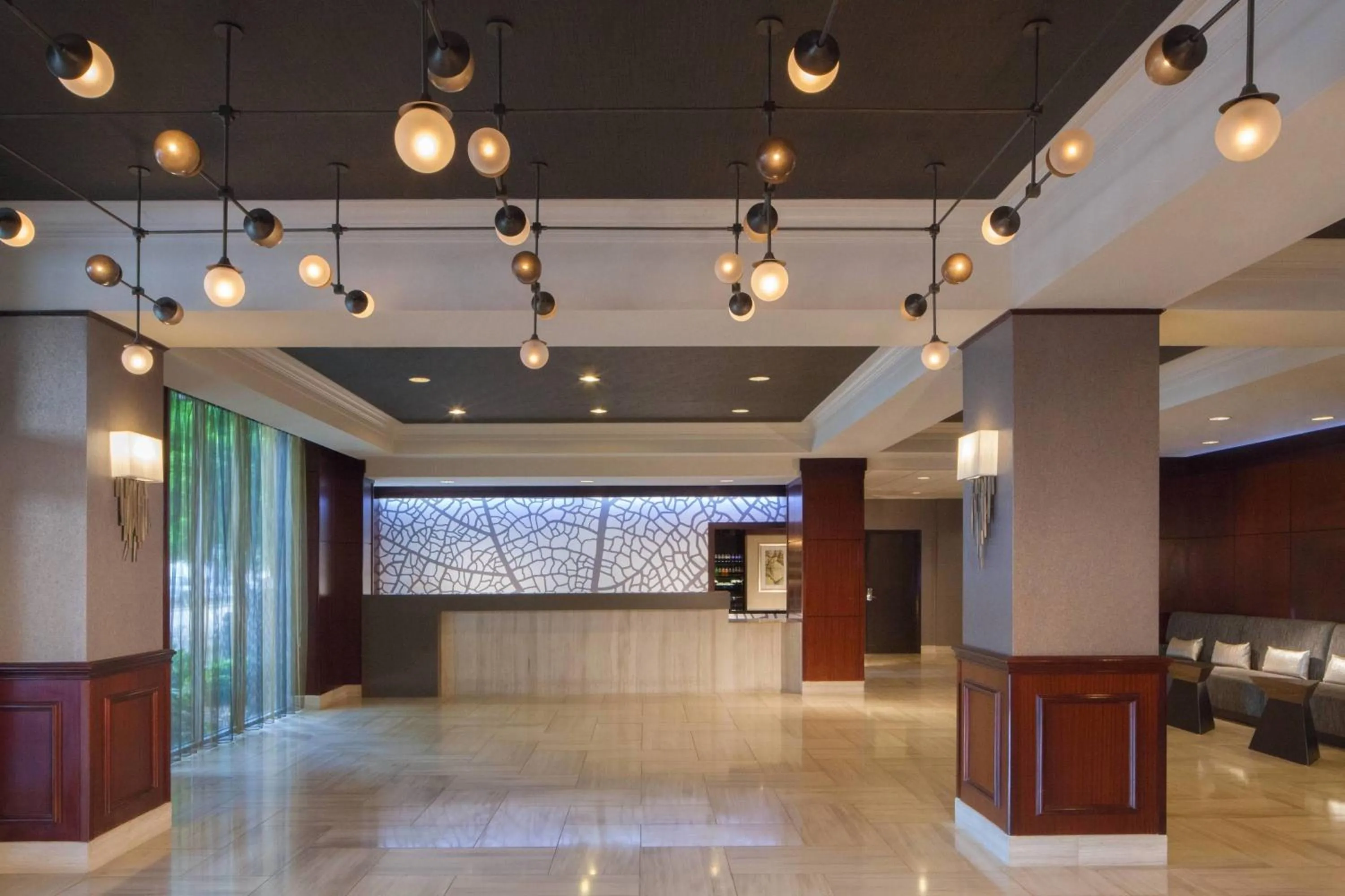 Lobby or reception in Dallas Marriott Suites Medical/Market Center