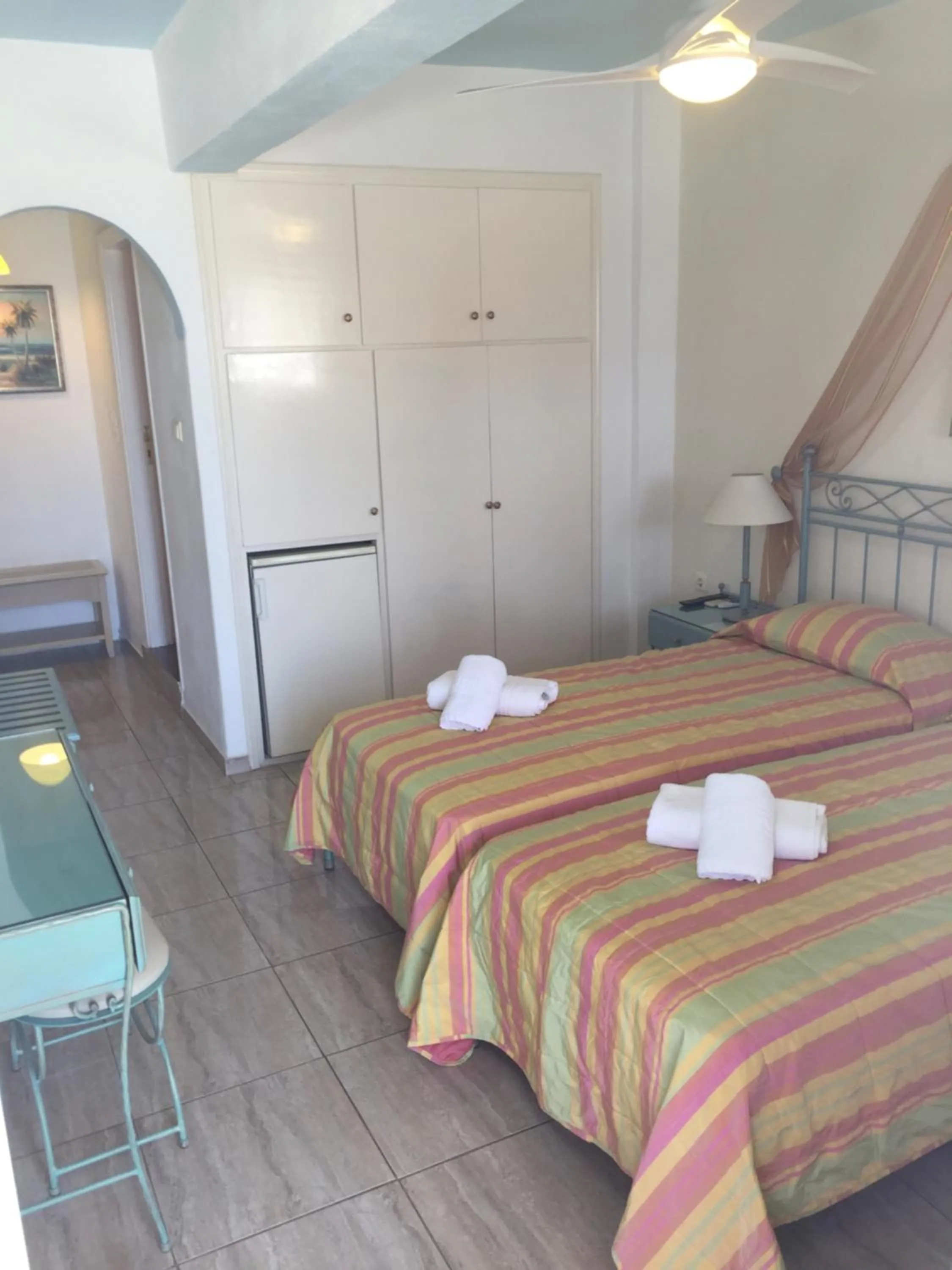 Photo of the whole room in Vana Holidays