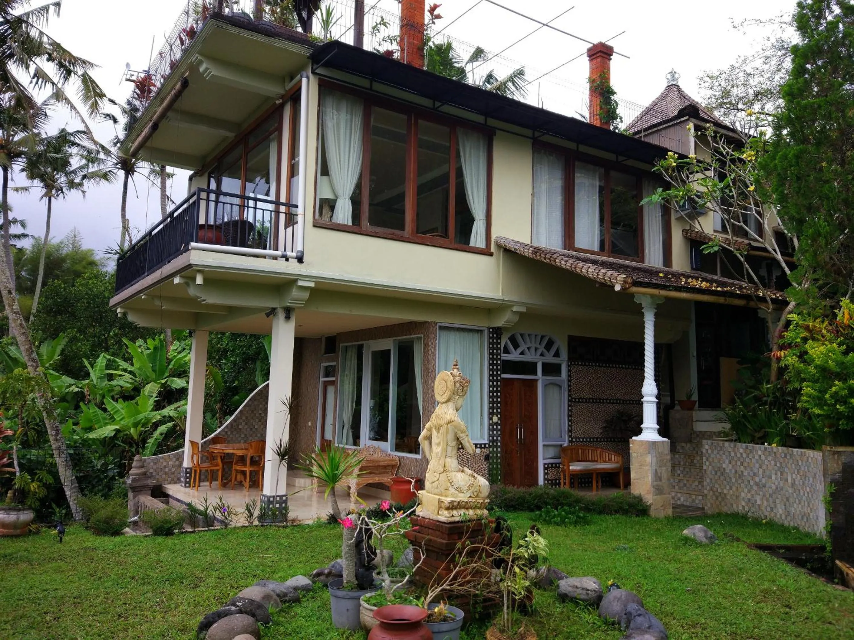 Garden in Tirta Asri Ubud Villa