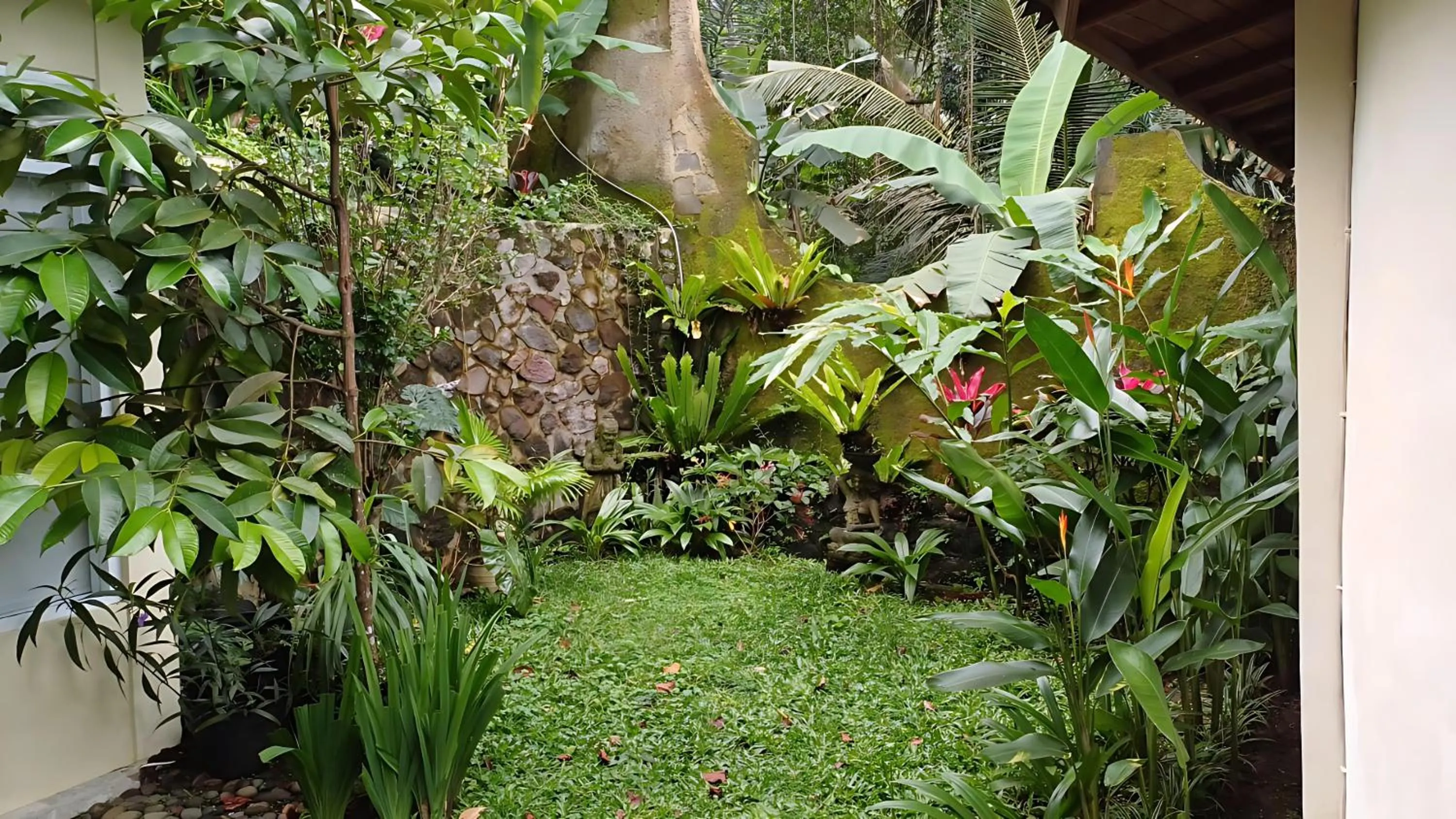 Garden in Tirta Asri Ubud Villa