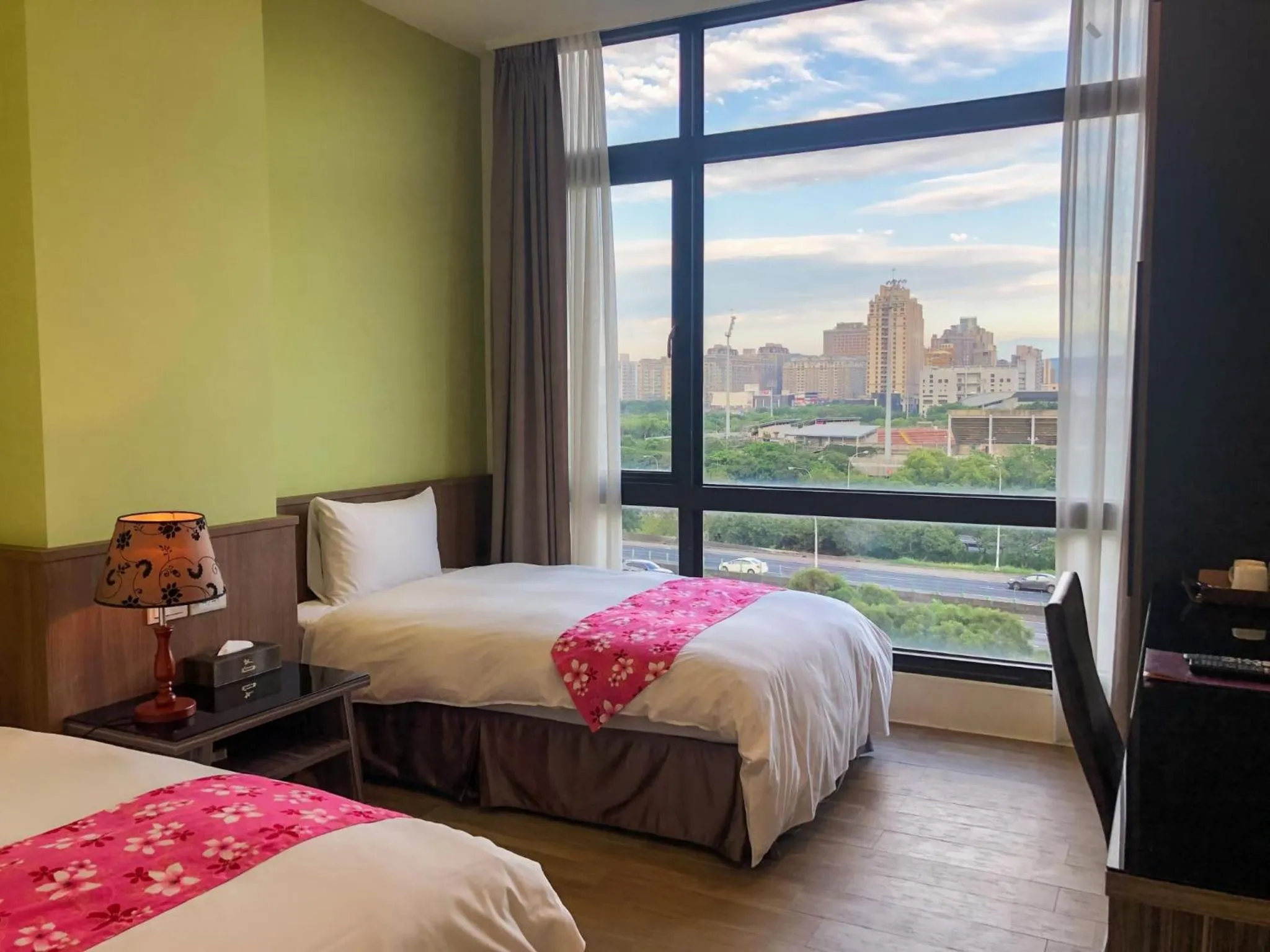 City view, Bed in Sendale Zhubei Business Hotel