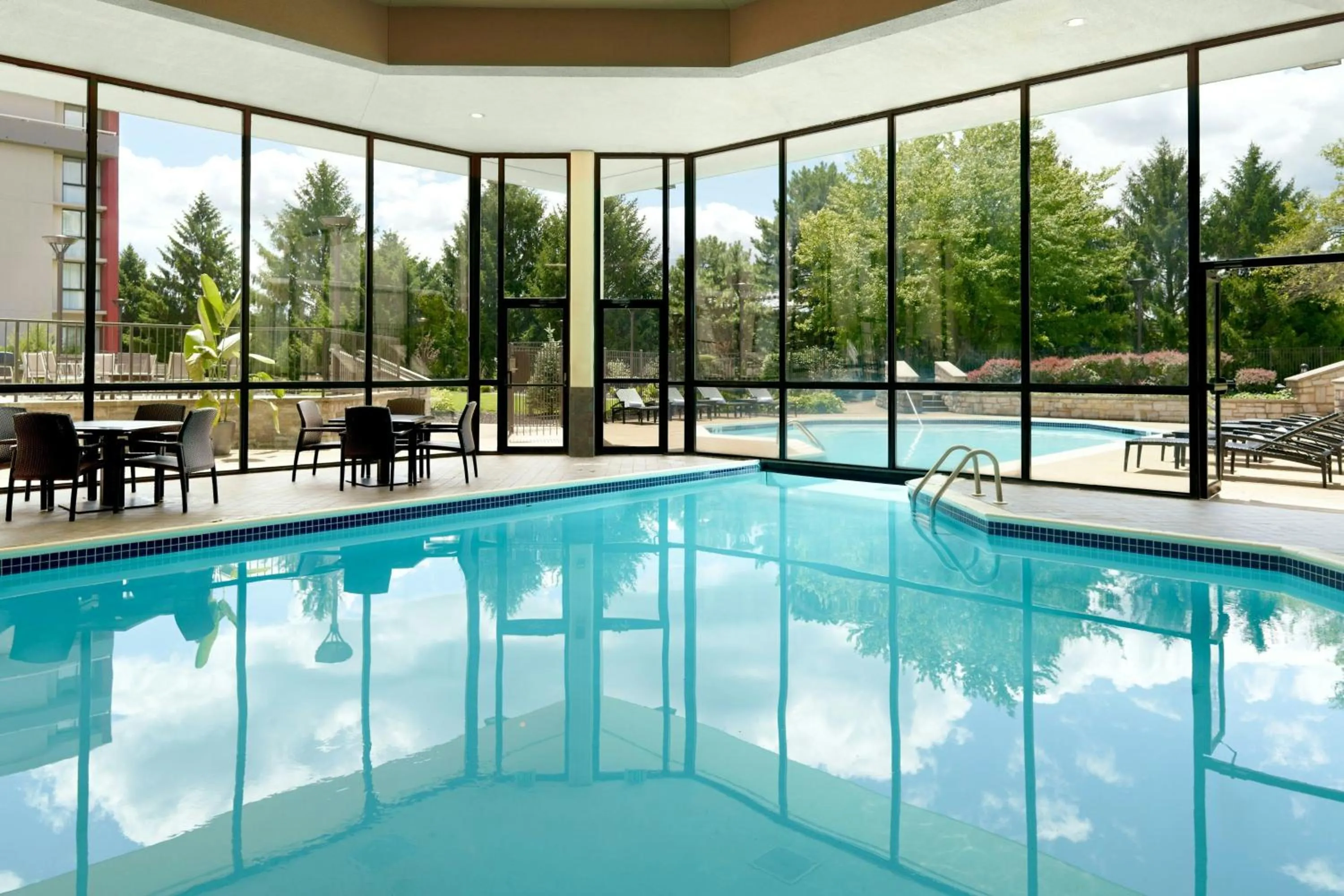 Swimming pool in Marriott at the University of Dayton