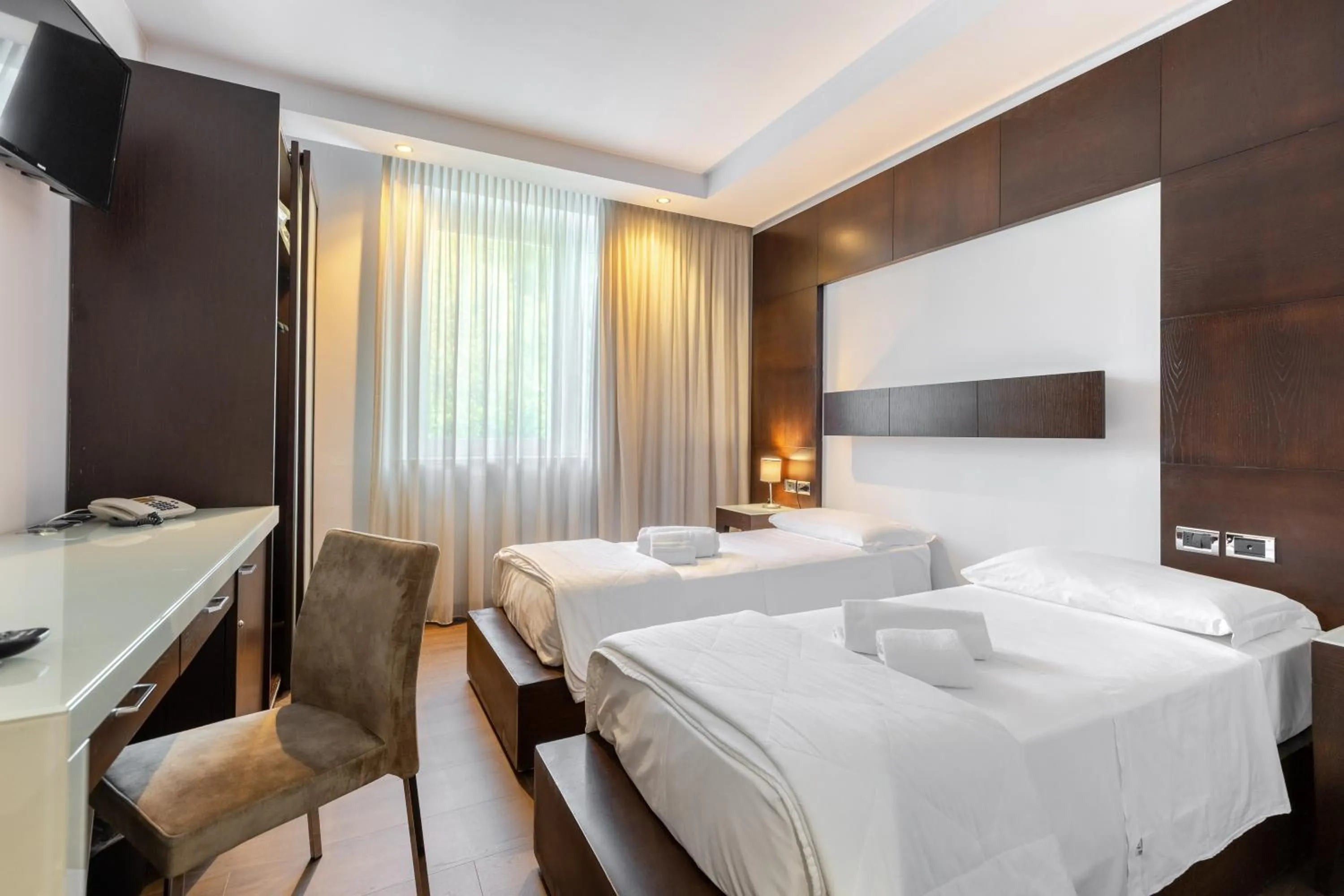 Photo of the whole room, Bed in Aston Hotel