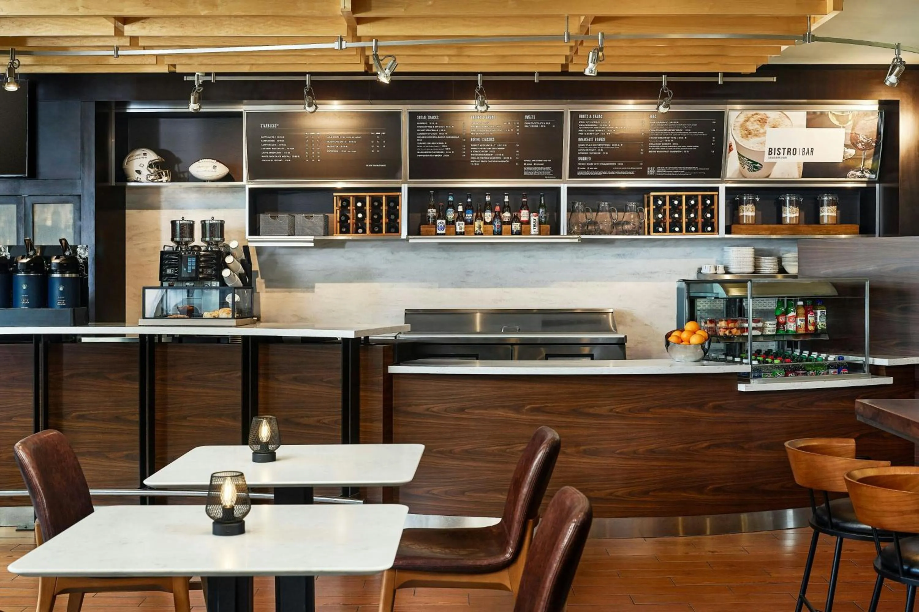 Breakfast in Courtyard by Marriott Boulder