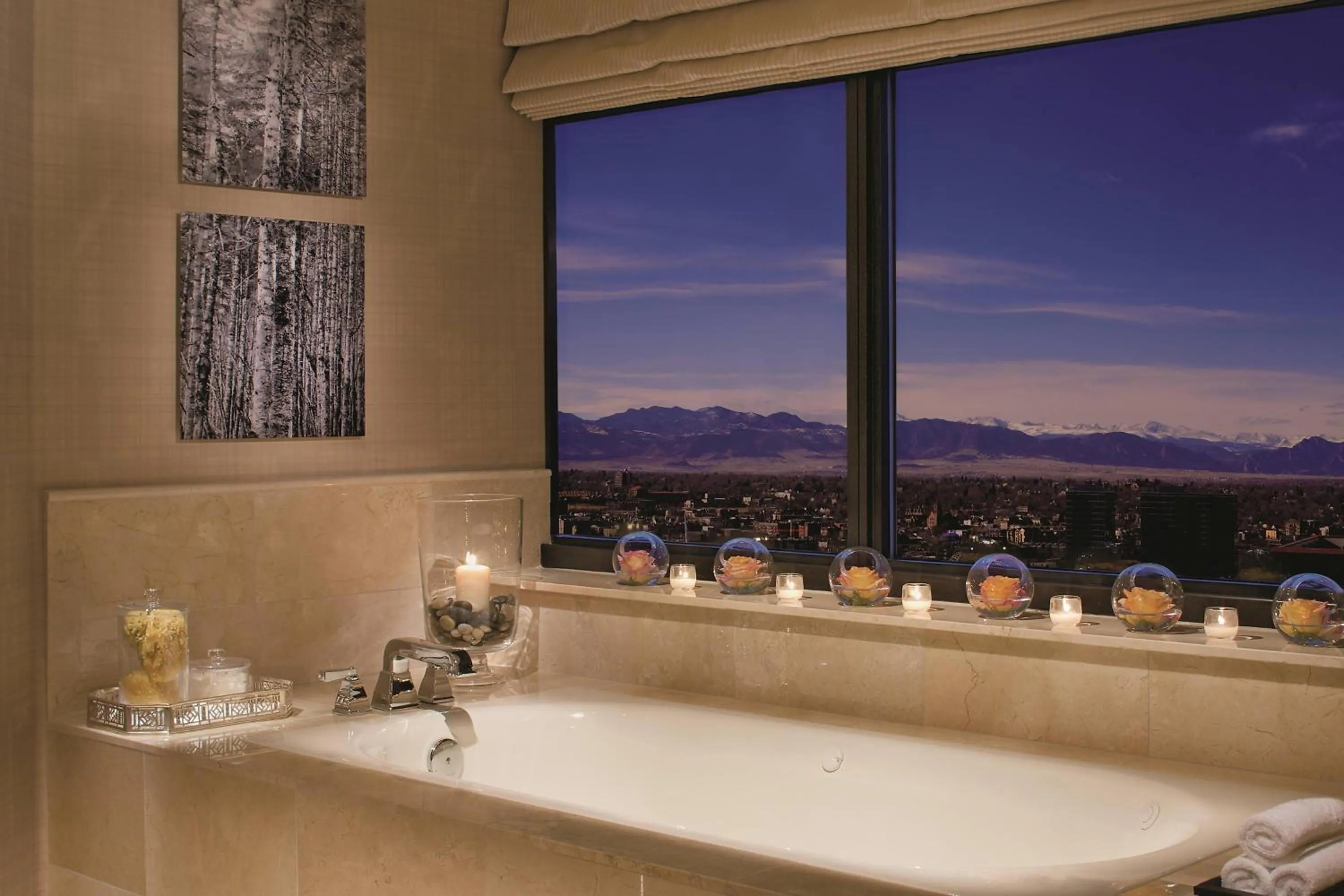 Bedroom in The Ritz-Carlton, Denver