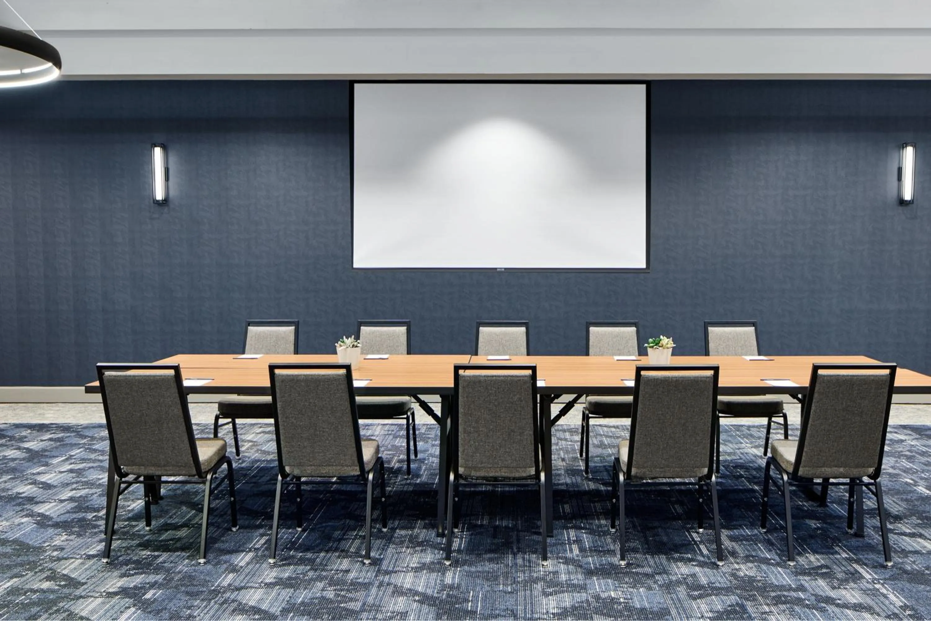 Meeting/conference room in Courtyard by Marriott Detroit Downtown
