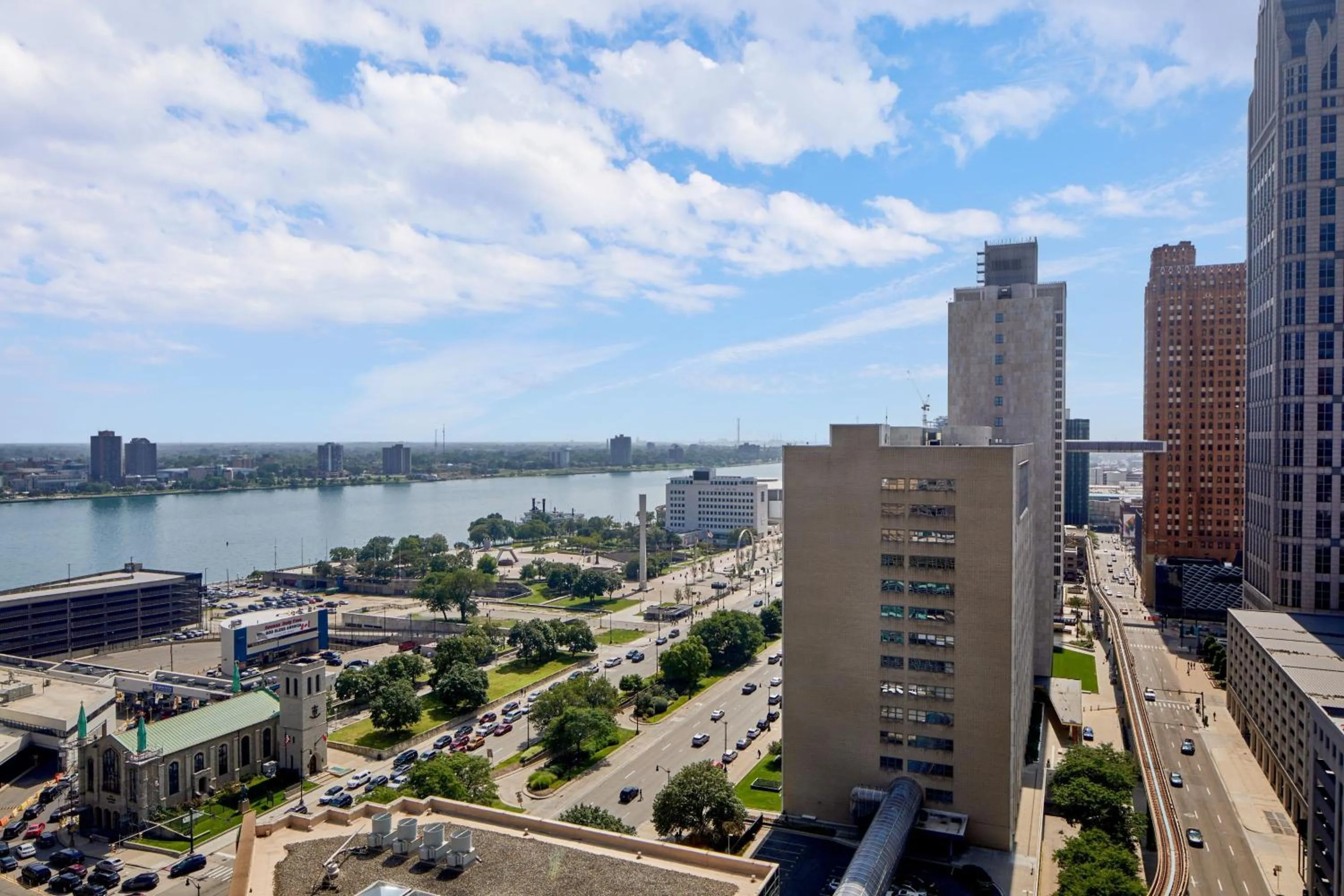 Photo of the whole room in Courtyard by Marriott Detroit Downtown