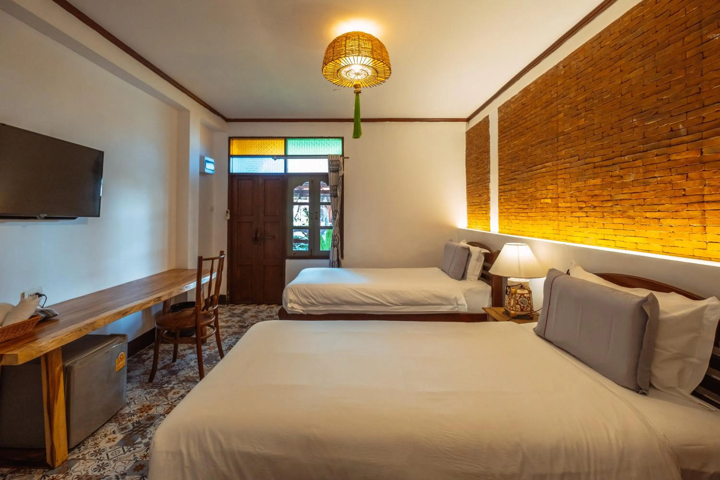 Photo of the whole room, Bed in Pao Come Boutique House